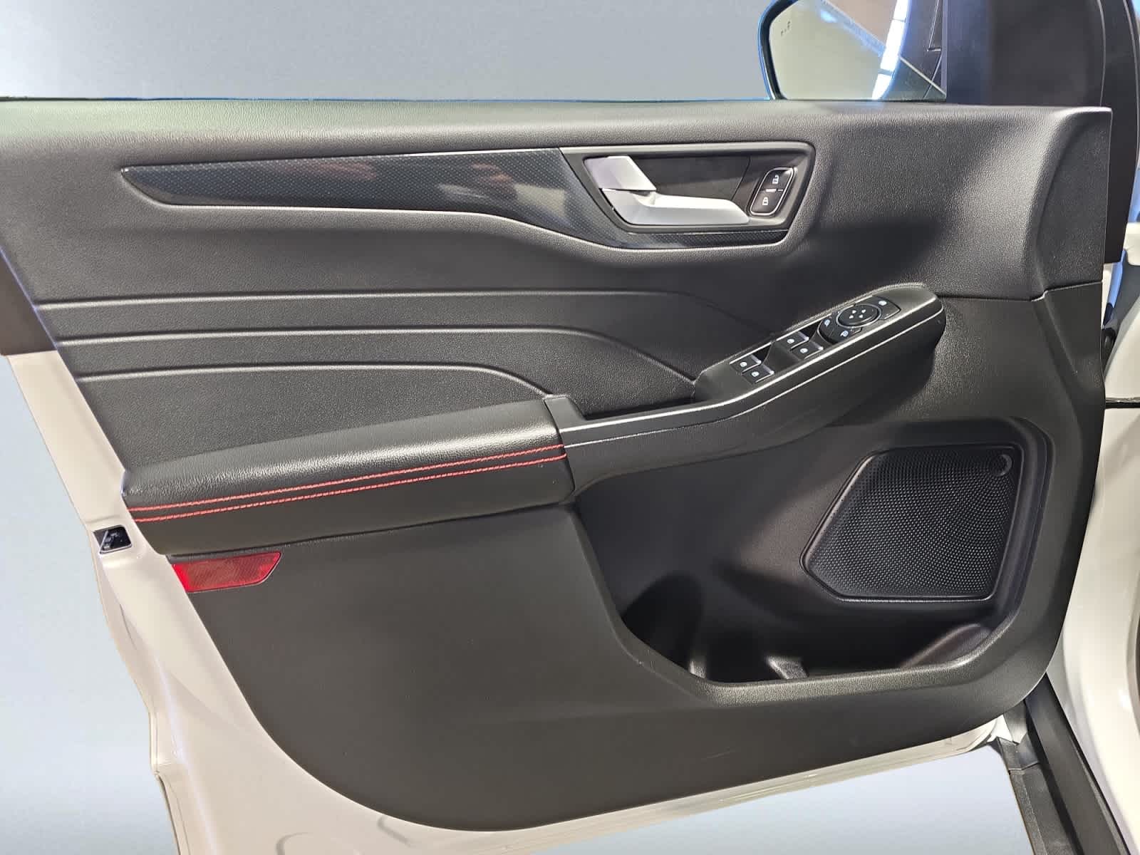 used 2023 Ford Escape car, priced at $25,247