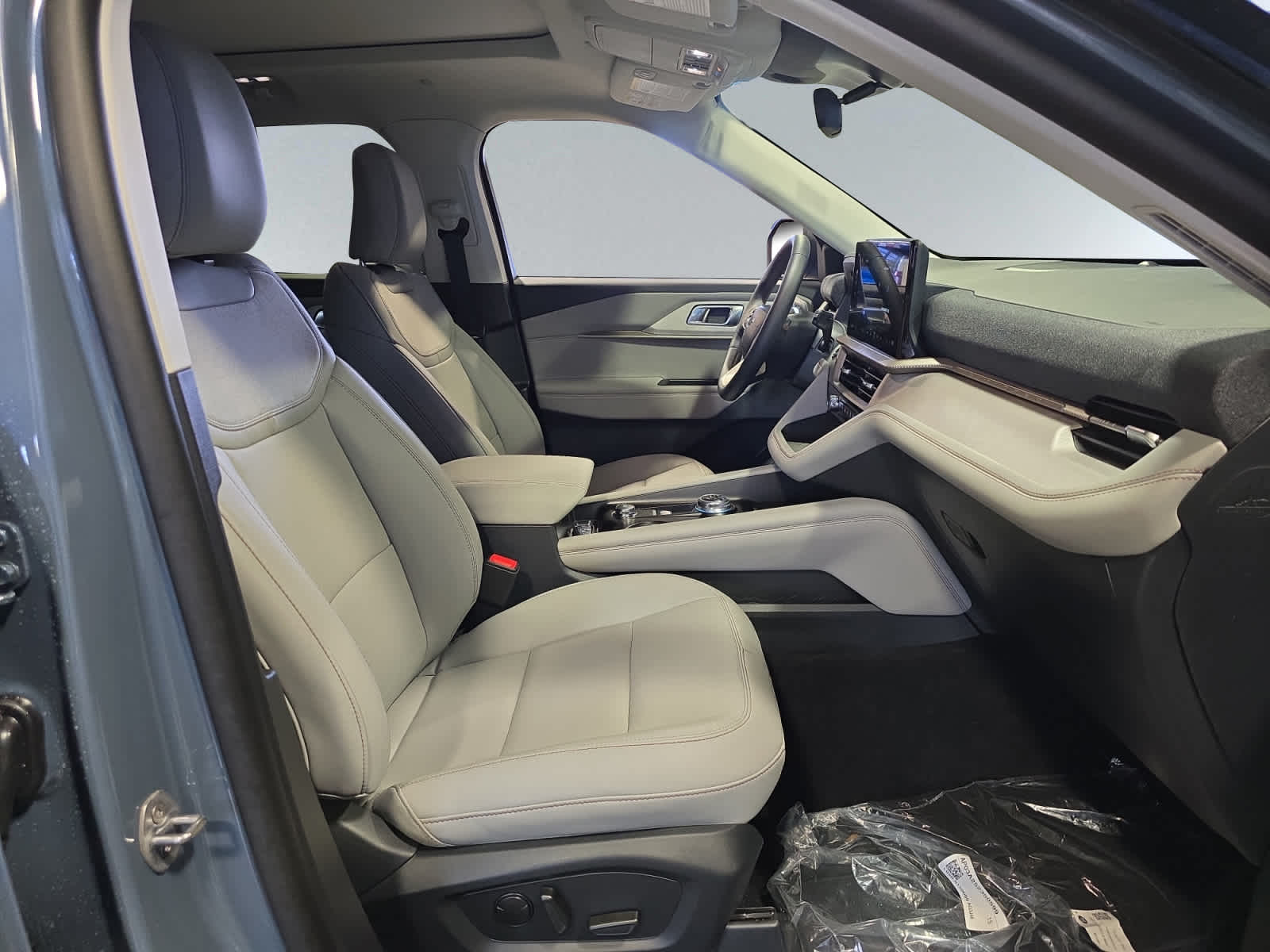 new 2025 Ford Explorer car, priced at $49,595