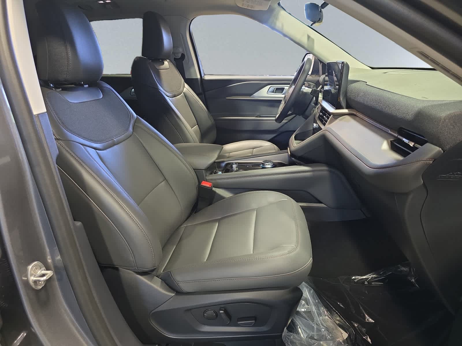 new 2025 Ford Explorer car, priced at $48,347
