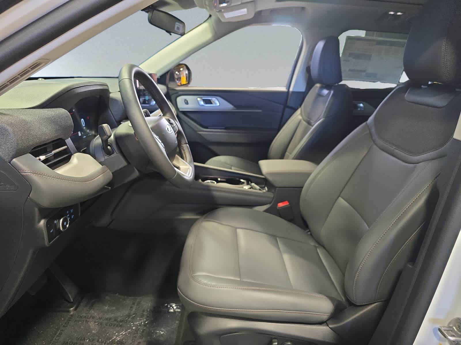 new 2025 Ford Explorer car, priced at $48,895