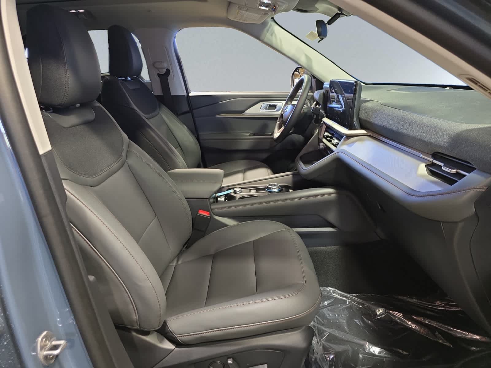 new 2025 Ford Explorer car, priced at $48,795