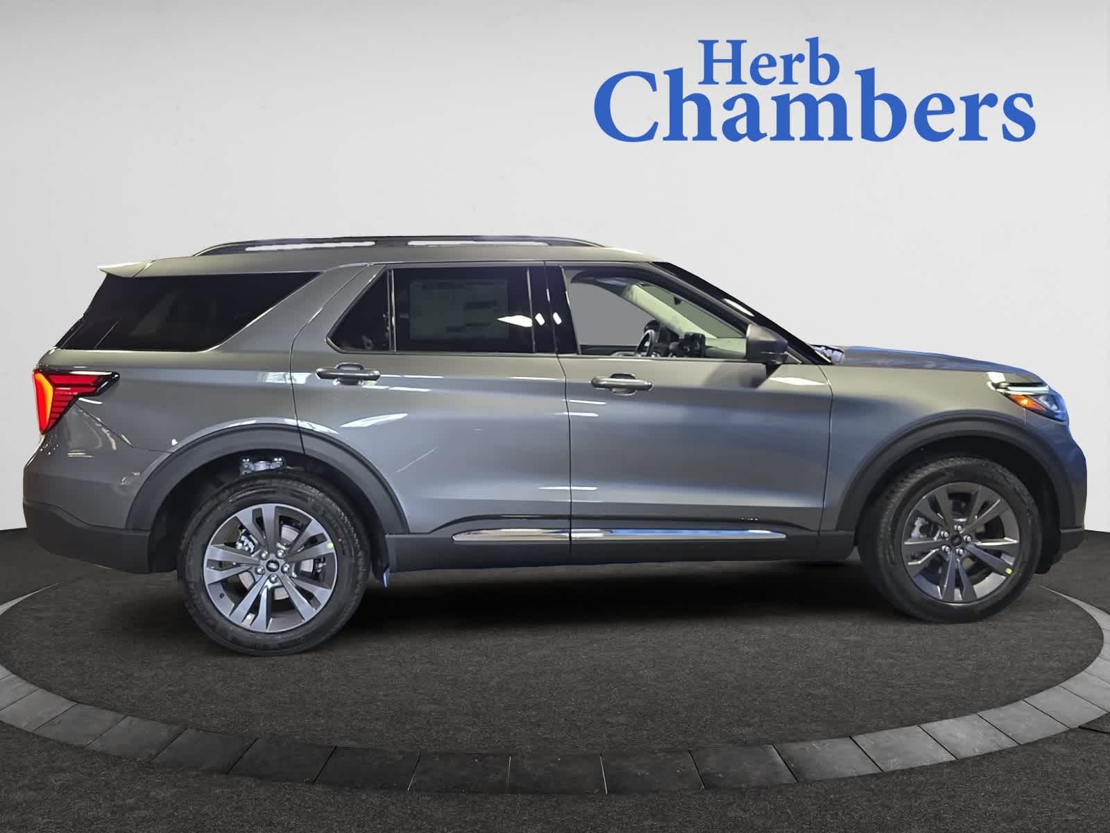 new 2025 Ford Explorer car, priced at $48,300