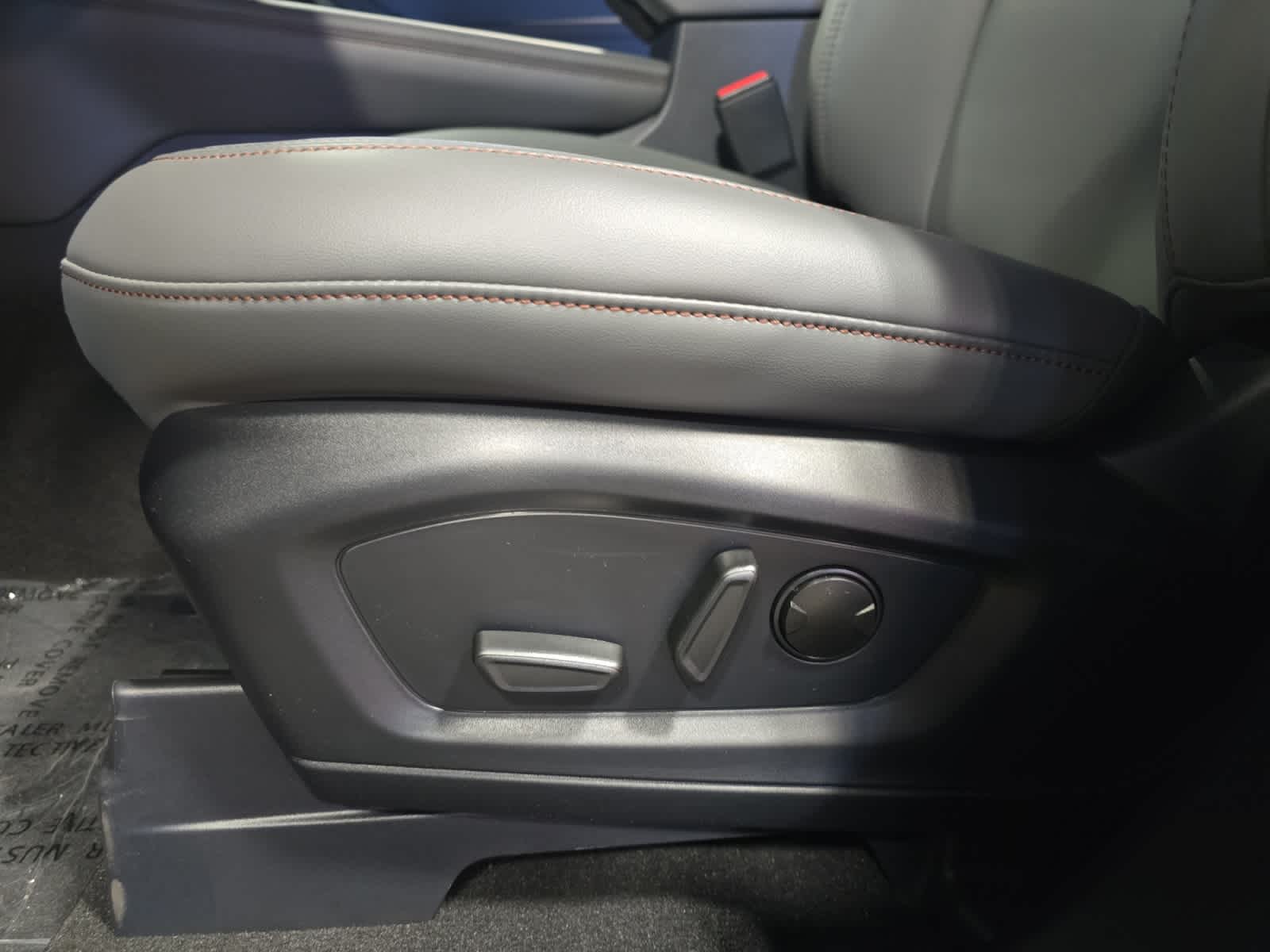 new 2025 Ford Explorer car, priced at $48,800