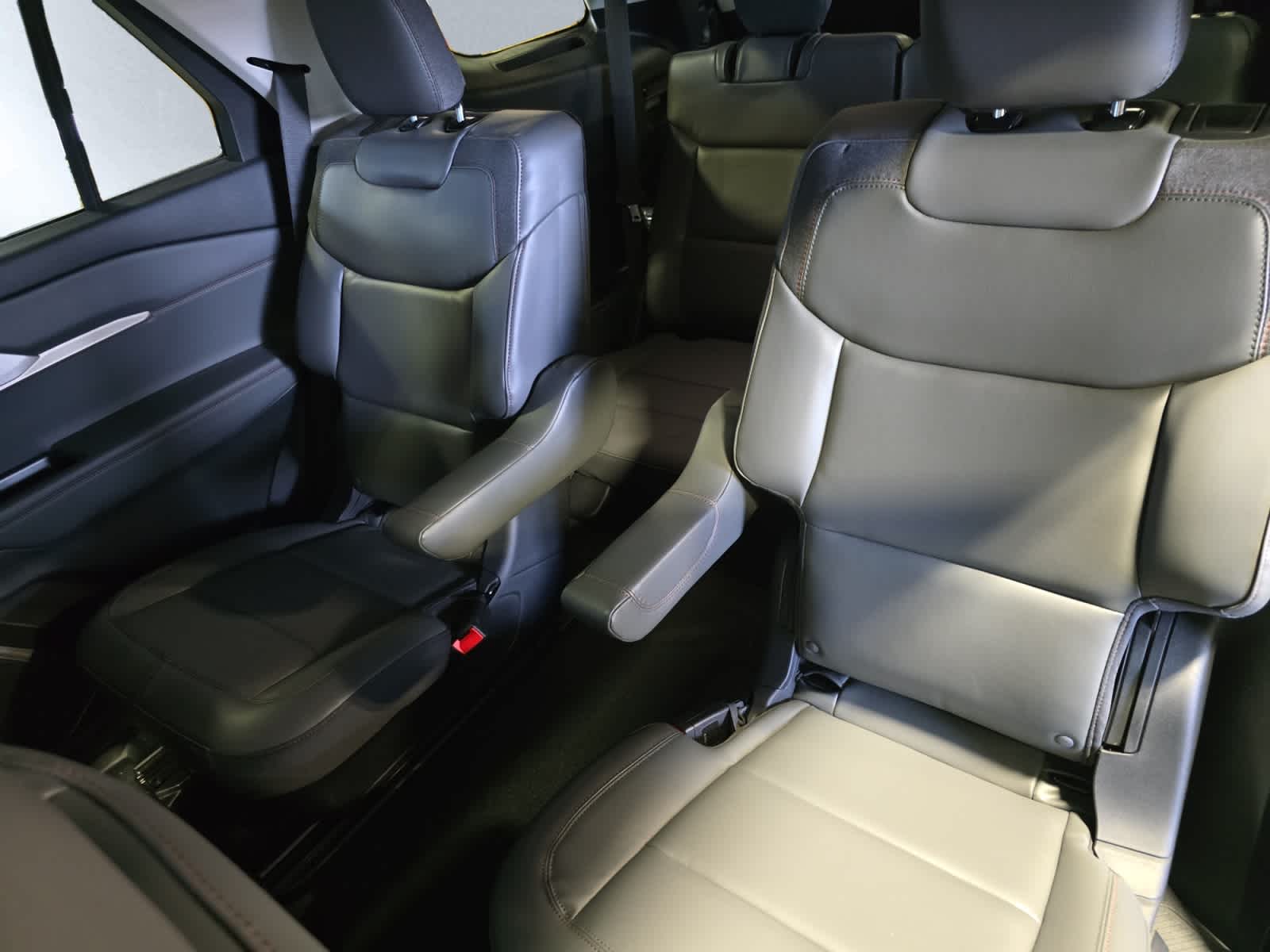 new 2025 Ford Explorer car, priced at $48,300