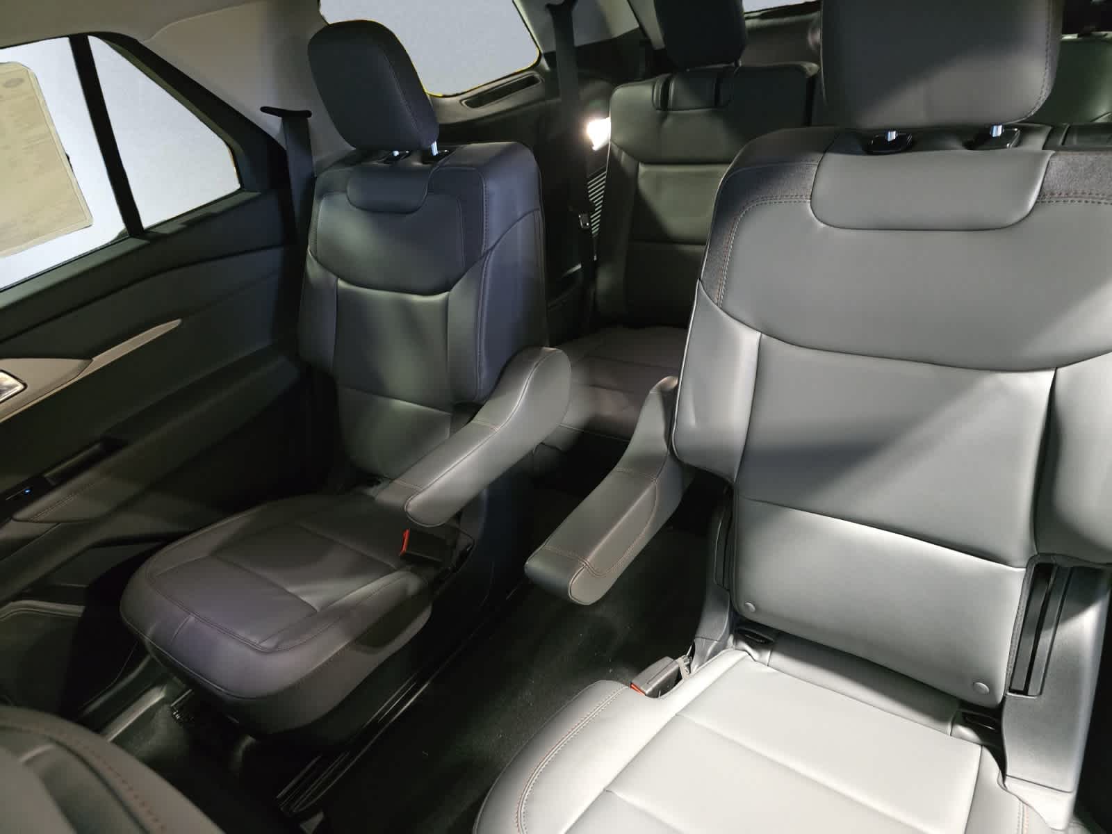 new 2025 Ford Explorer car, priced at $48,295