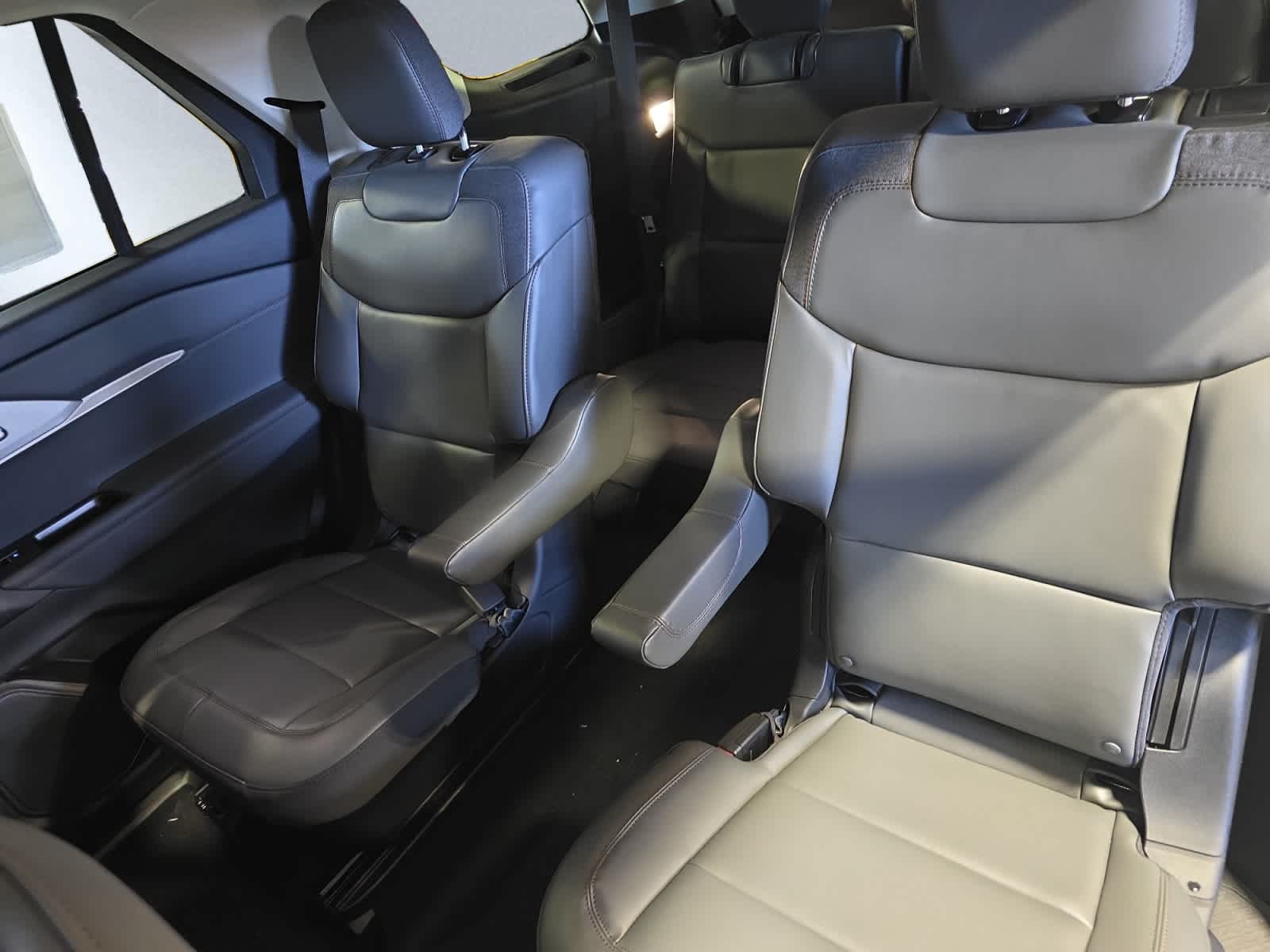 new 2025 Ford Explorer car, priced at $48,895