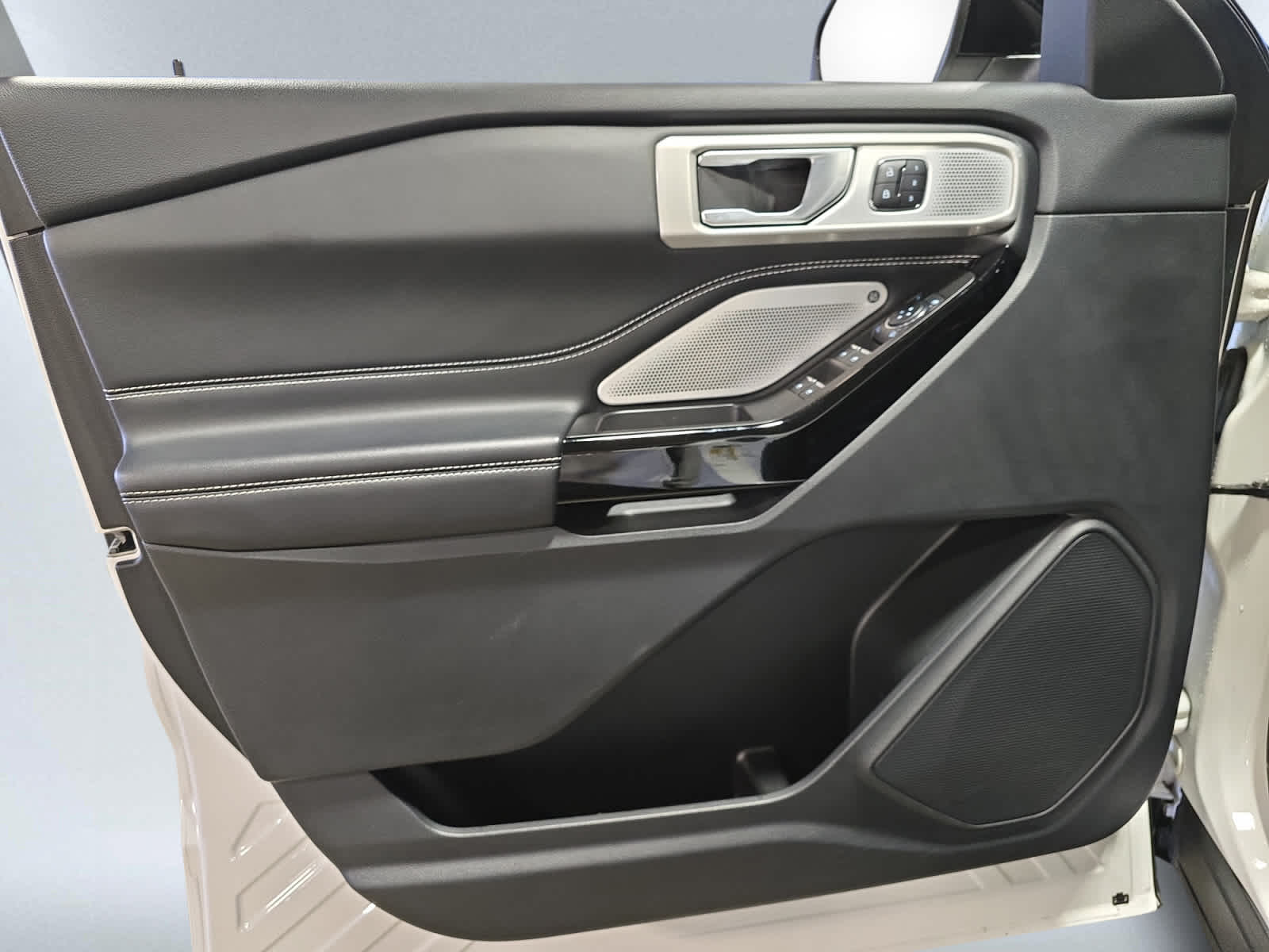 used 2022 Ford Explorer car, priced at $40,483