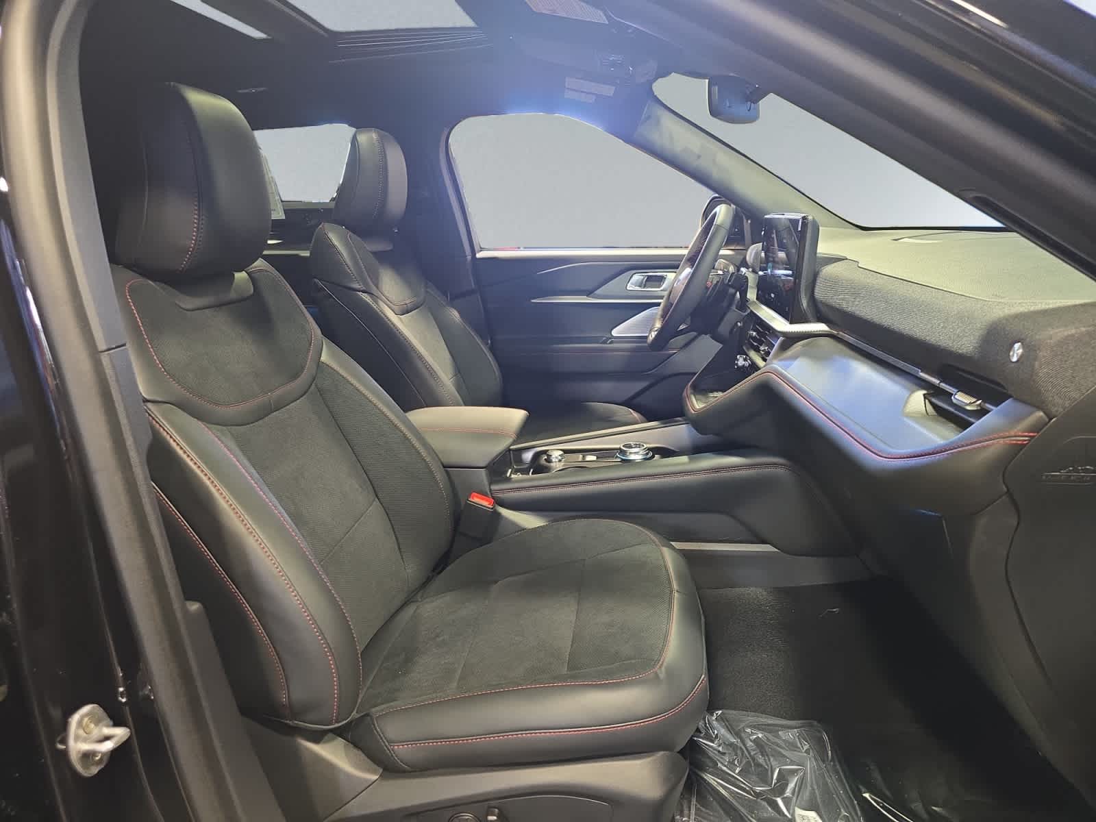 new 2025 Ford Explorer car, priced at $61,955