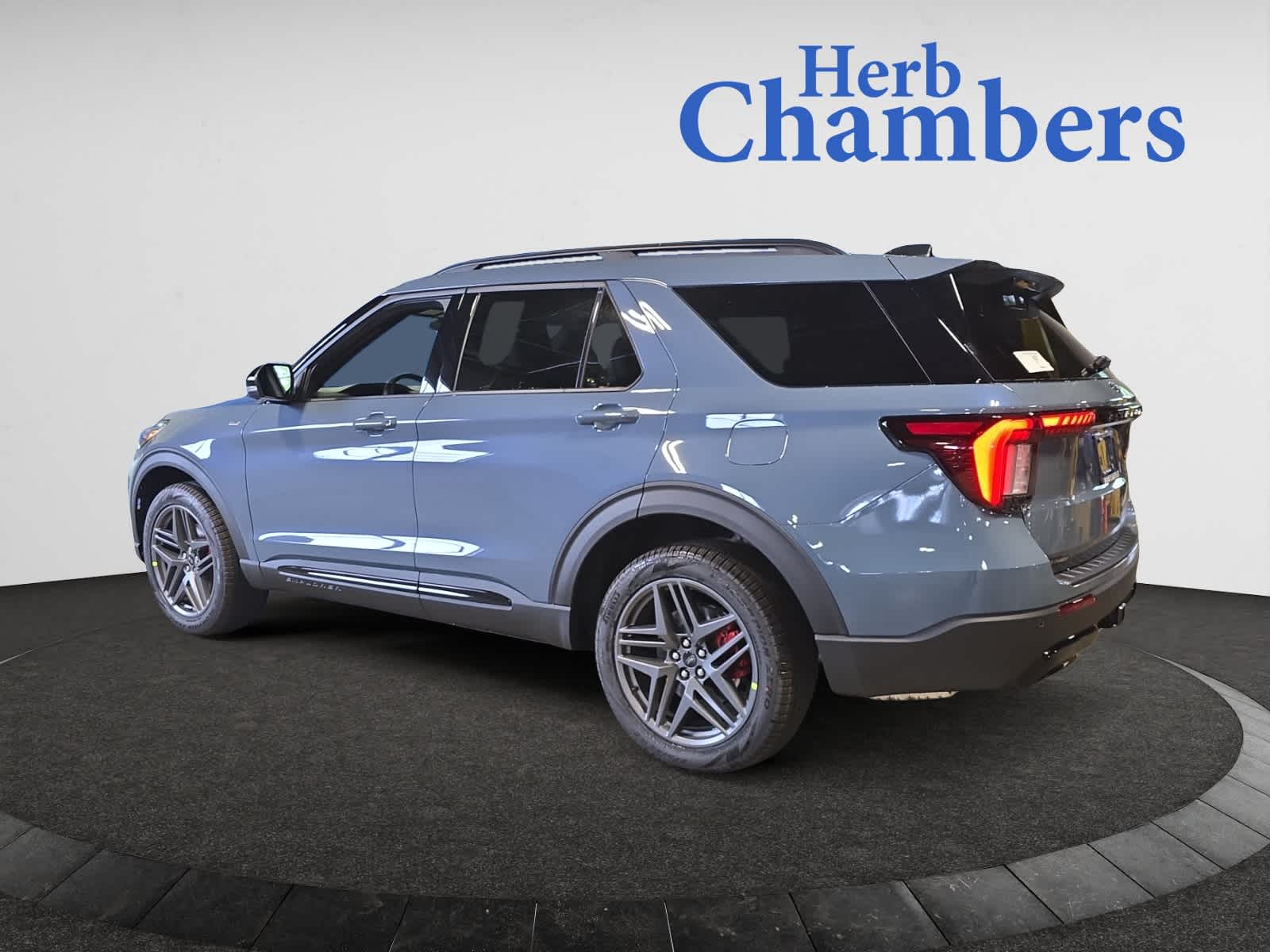 new 2025 Ford Explorer car, priced at $51,468