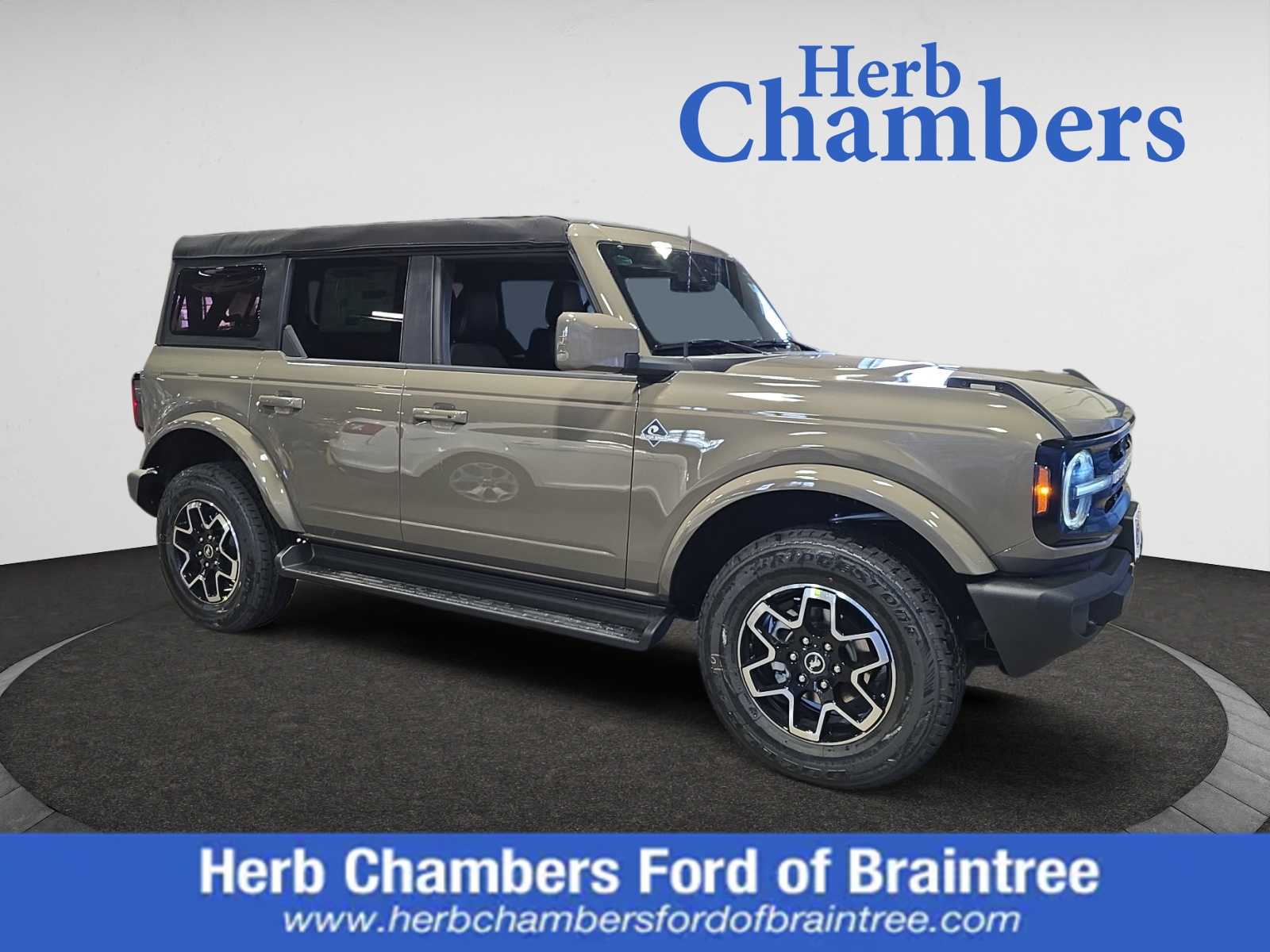 new 2025 Ford Bronco car, priced at $48,695