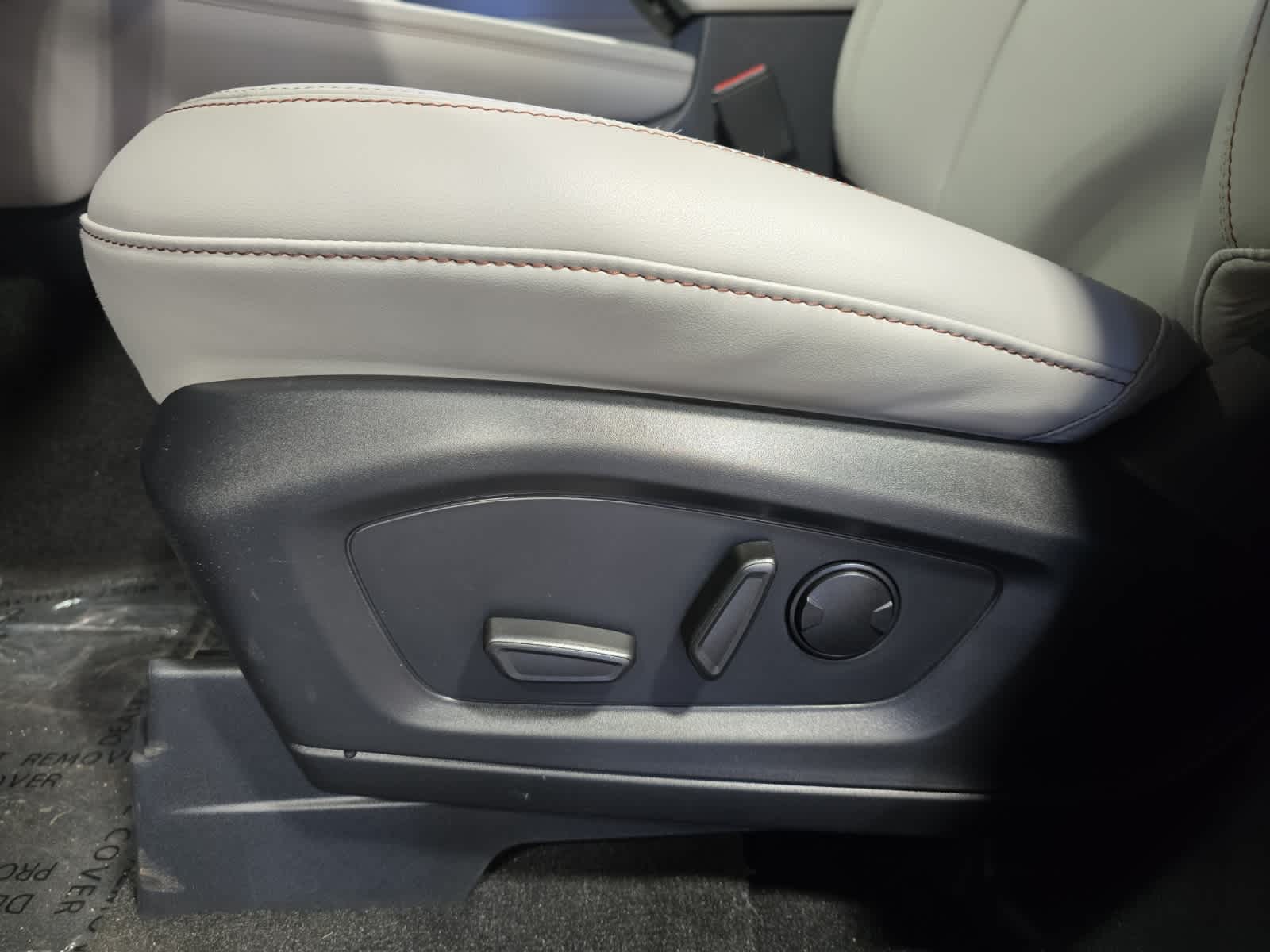 new 2025 Ford Explorer car, priced at $49,595