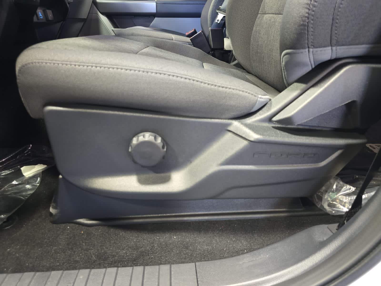 new 2025 Ford Super Duty F-250 SRW car, priced at $56,995