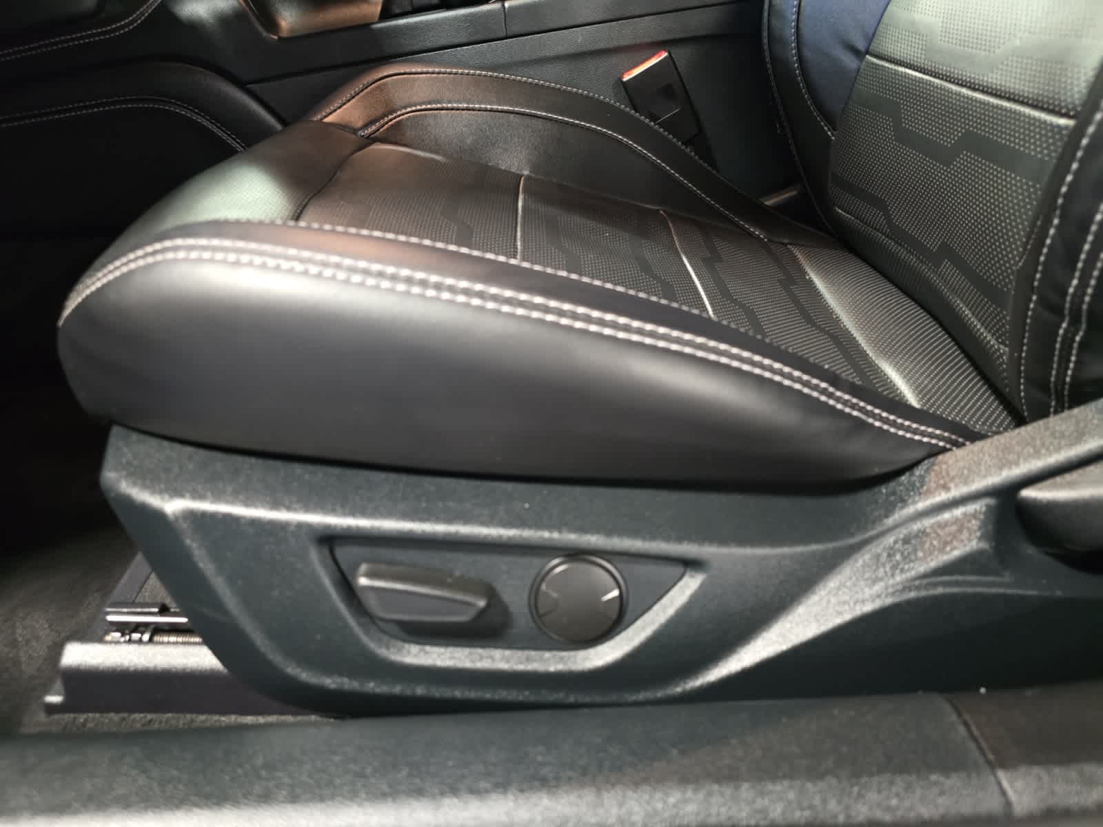used 2022 Ford Mustang car, priced at $27,691