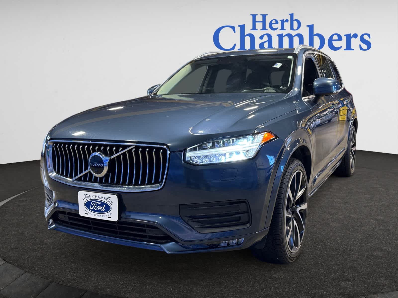 used 2020 Volvo XC90 car, priced at $25,286