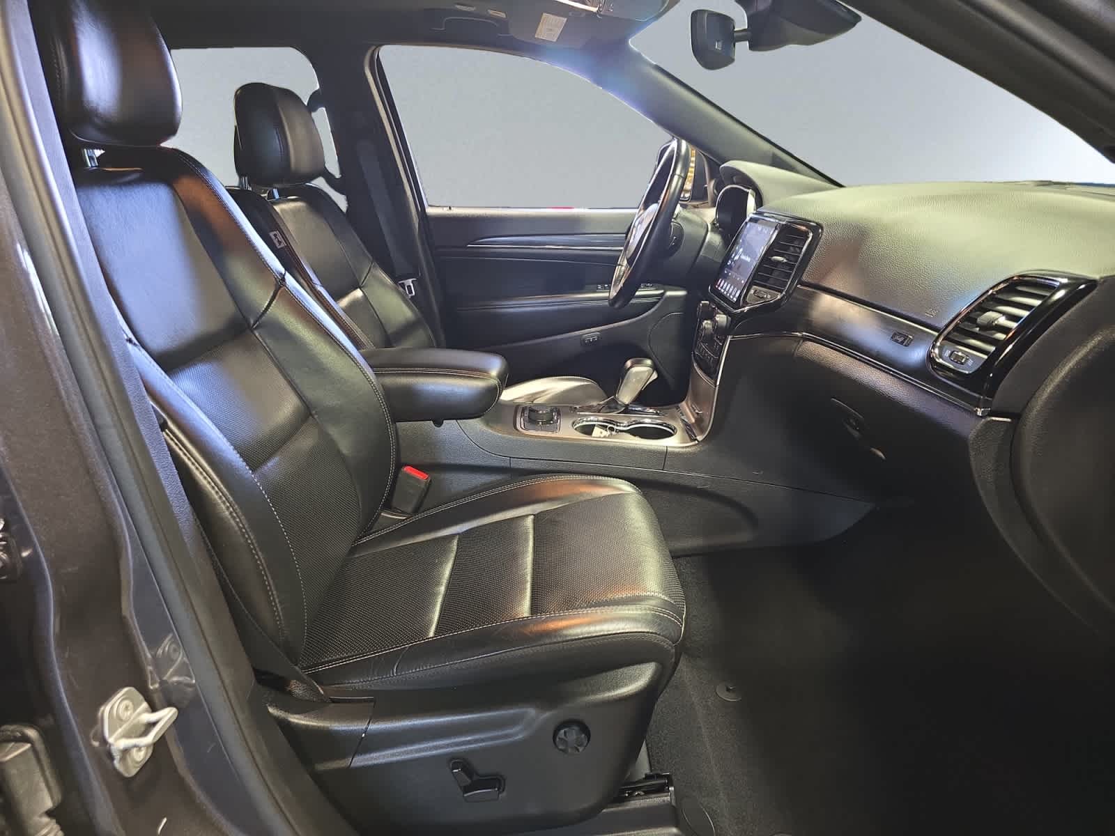 used 2021 Jeep Grand Cherokee car, priced at $30,684