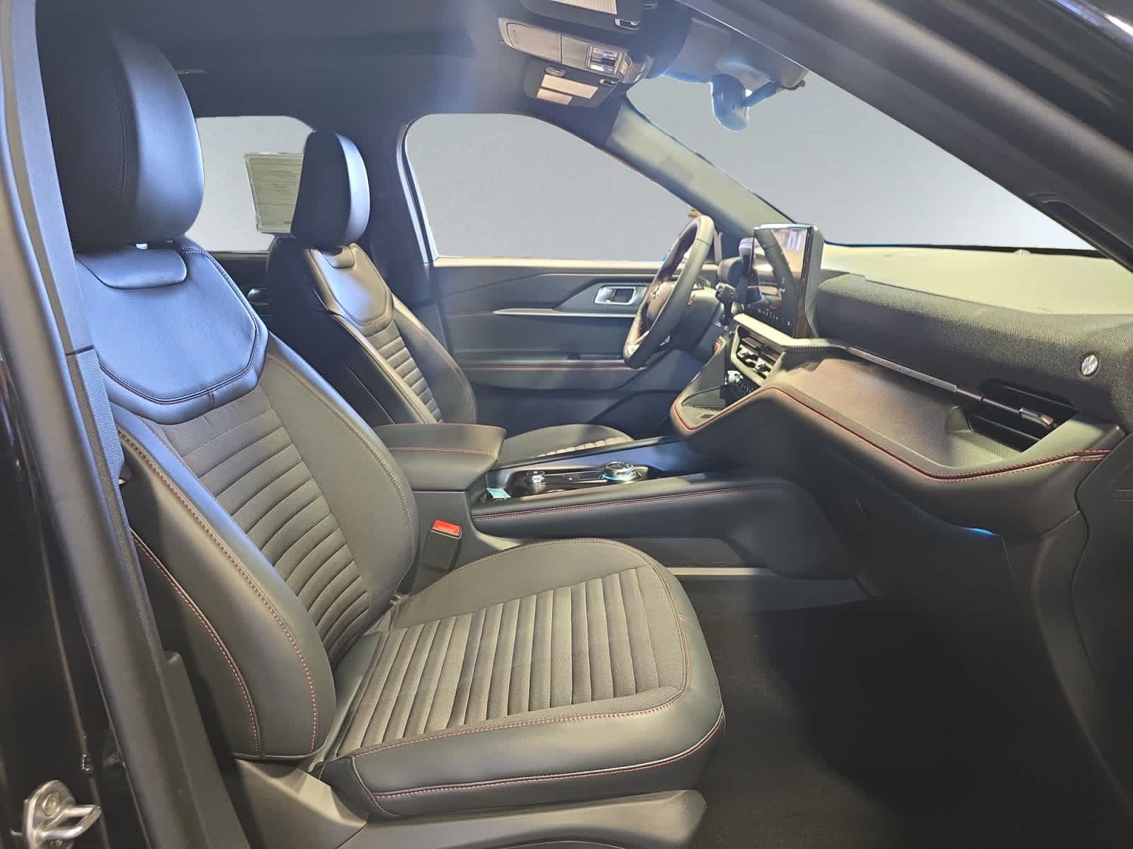 new 2025 Ford Explorer car, priced at $51,195
