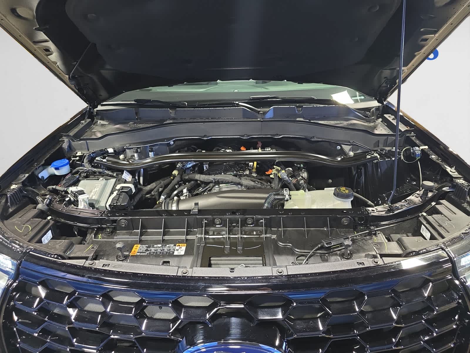 new 2025 Ford Explorer car, priced at $51,195