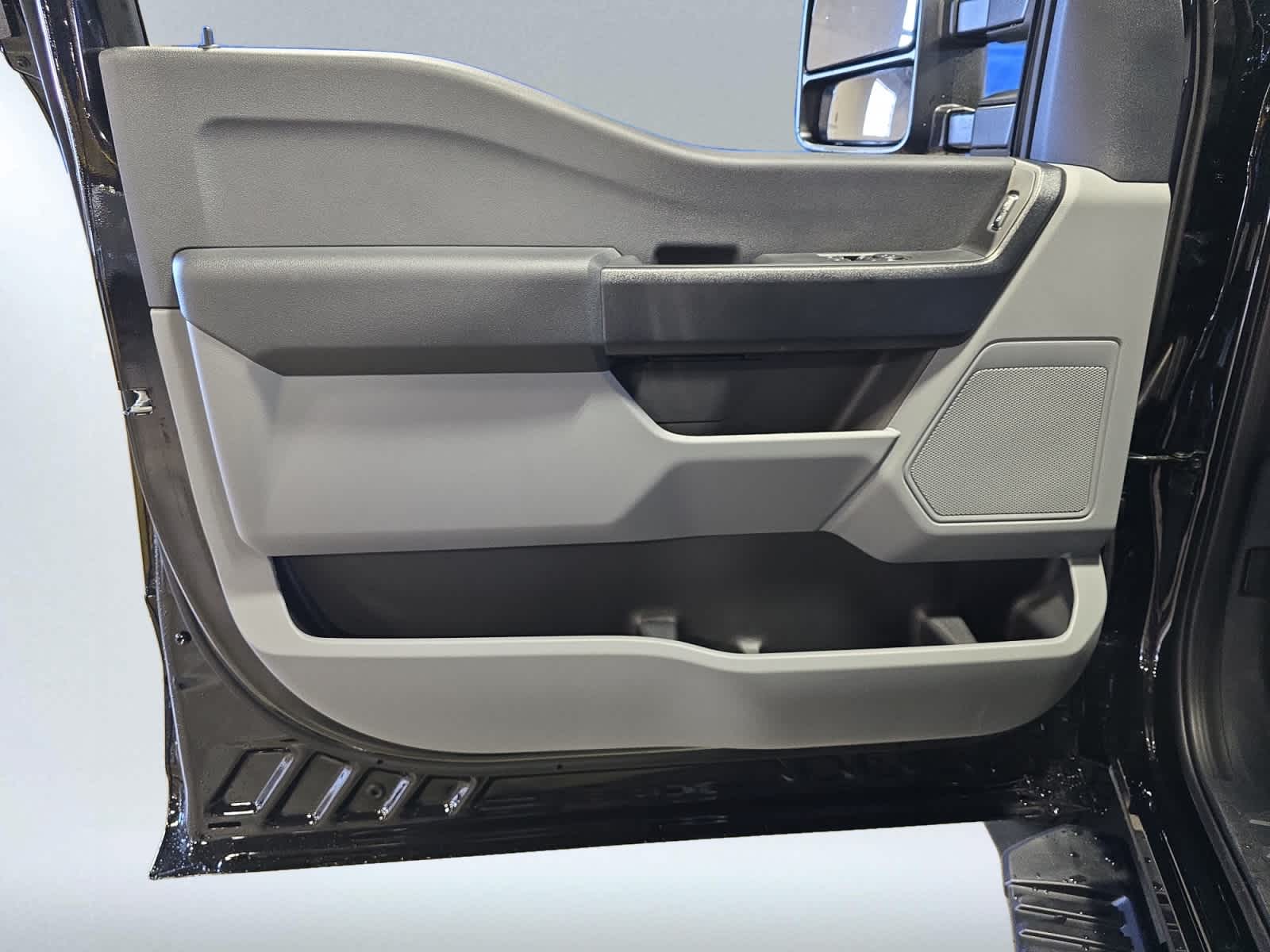 new 2025 Ford Super Duty F-250 SRW car, priced at $49,300