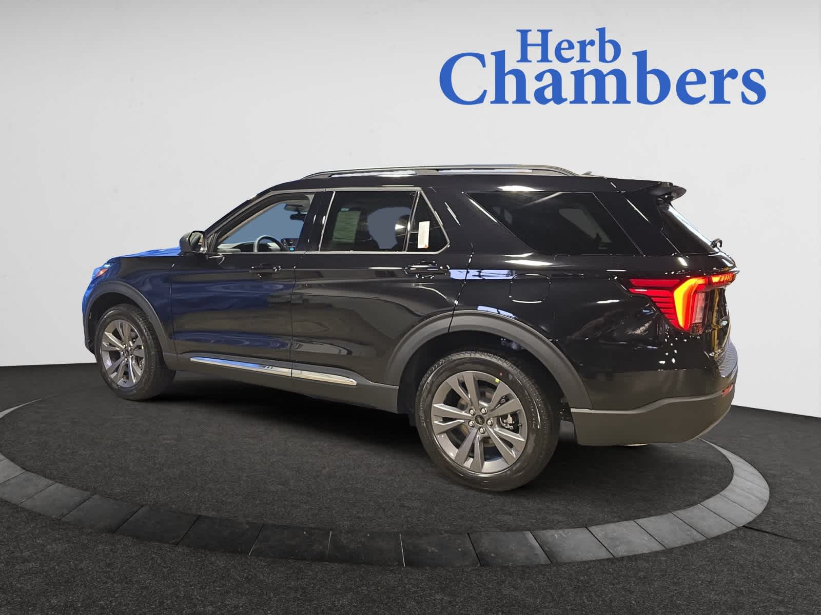 new 2025 Ford Explorer car, priced at $48,295