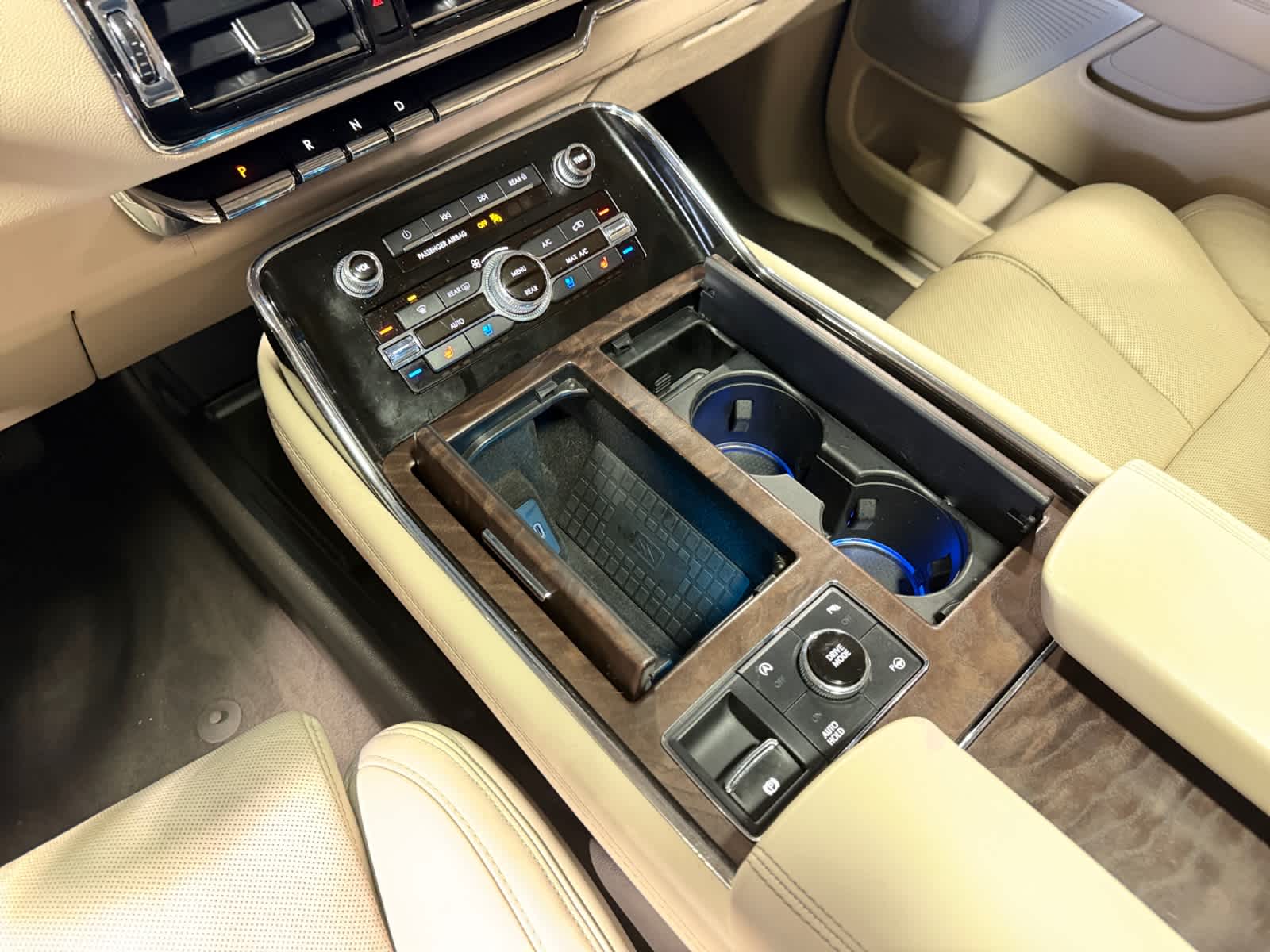 used 2021 Lincoln Navigator car, priced at $46,988