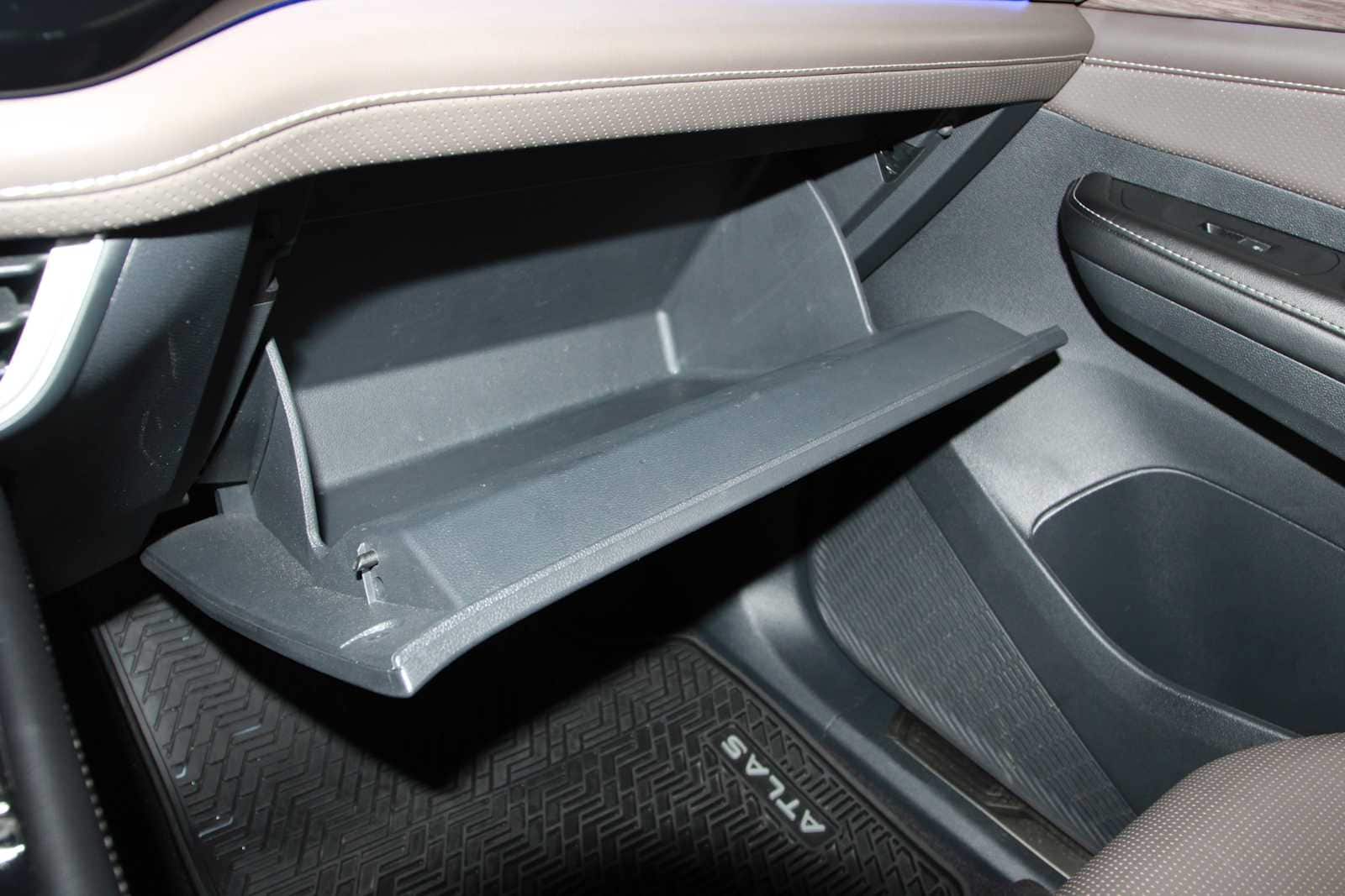 used 2024 Volkswagen Atlas car, priced at $33,957