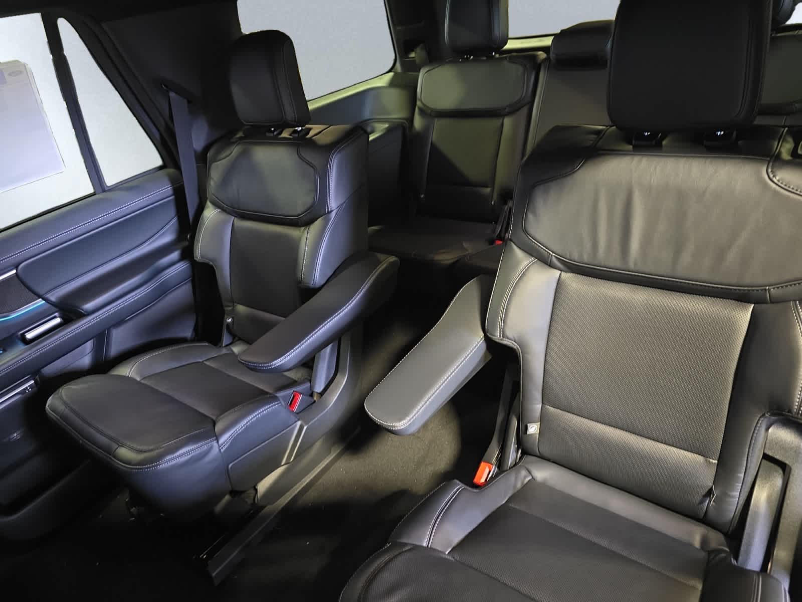 new 2025 Ford Expedition car, priced at $82,195