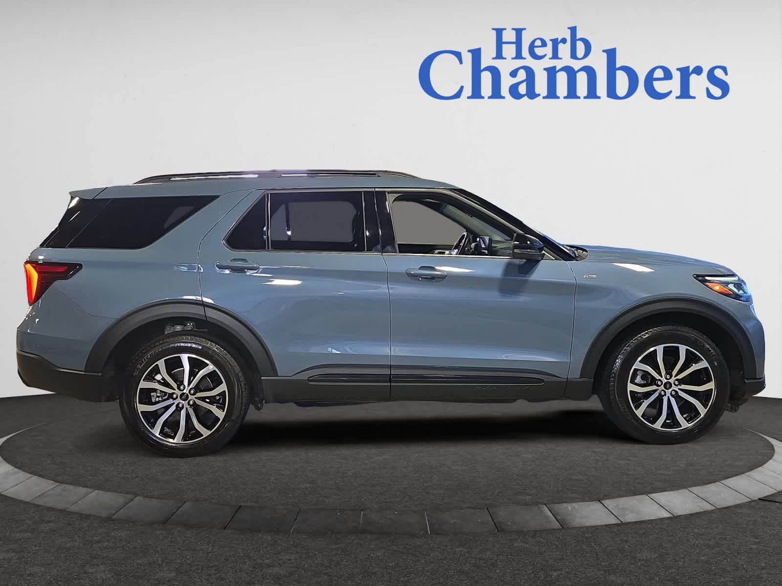 used 2025 Ford Explorer car, priced at $40,297