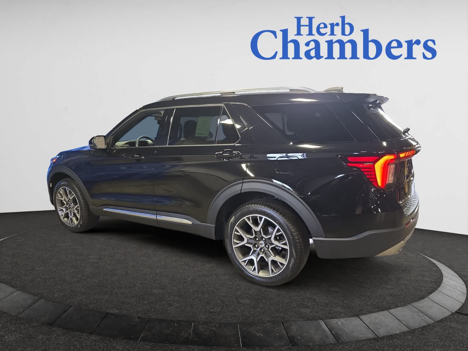 new 2025 Ford Explorer car, priced at $66,070