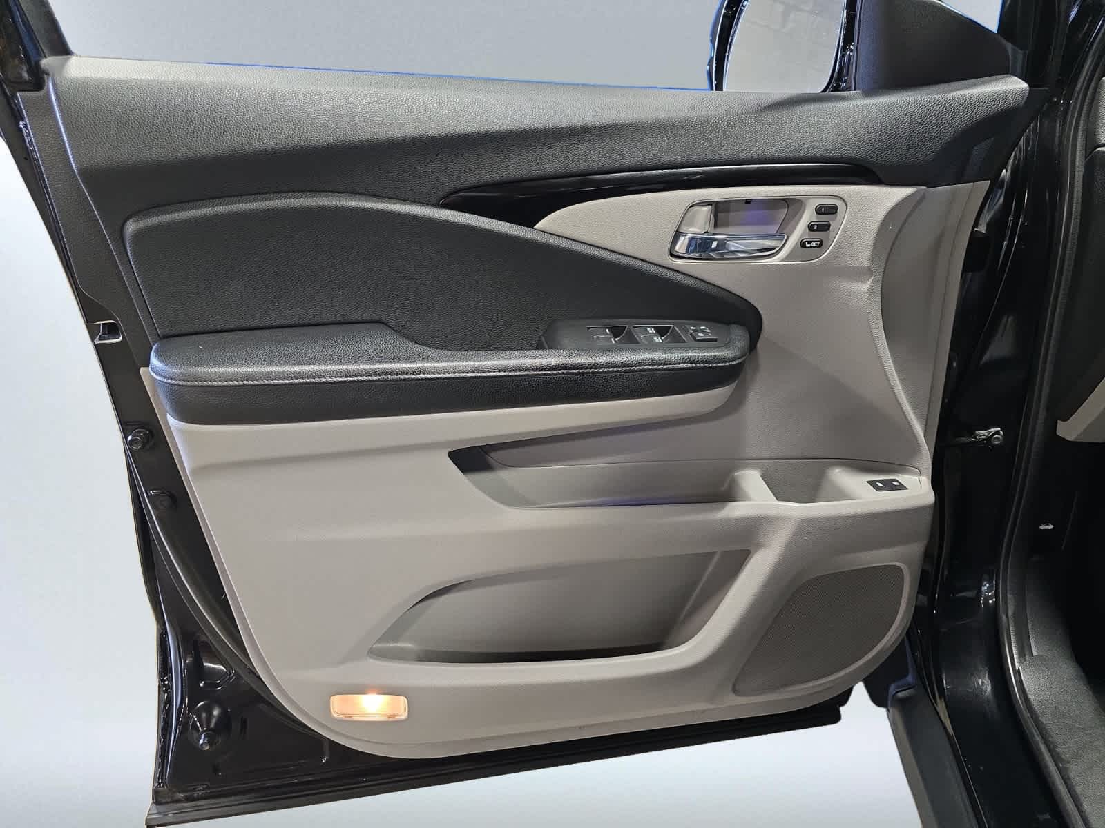 used 2018 Honda Pilot car, priced at $18,841