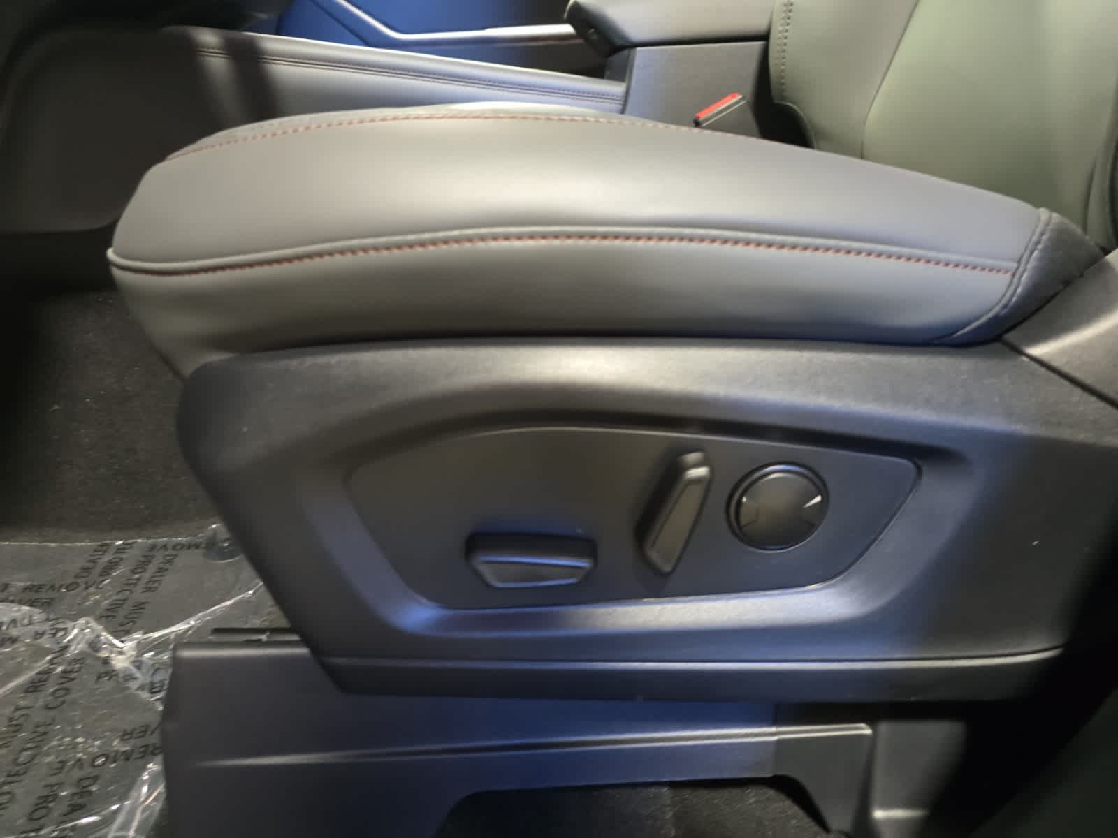 new 2025 Ford Explorer car, priced at $48,795