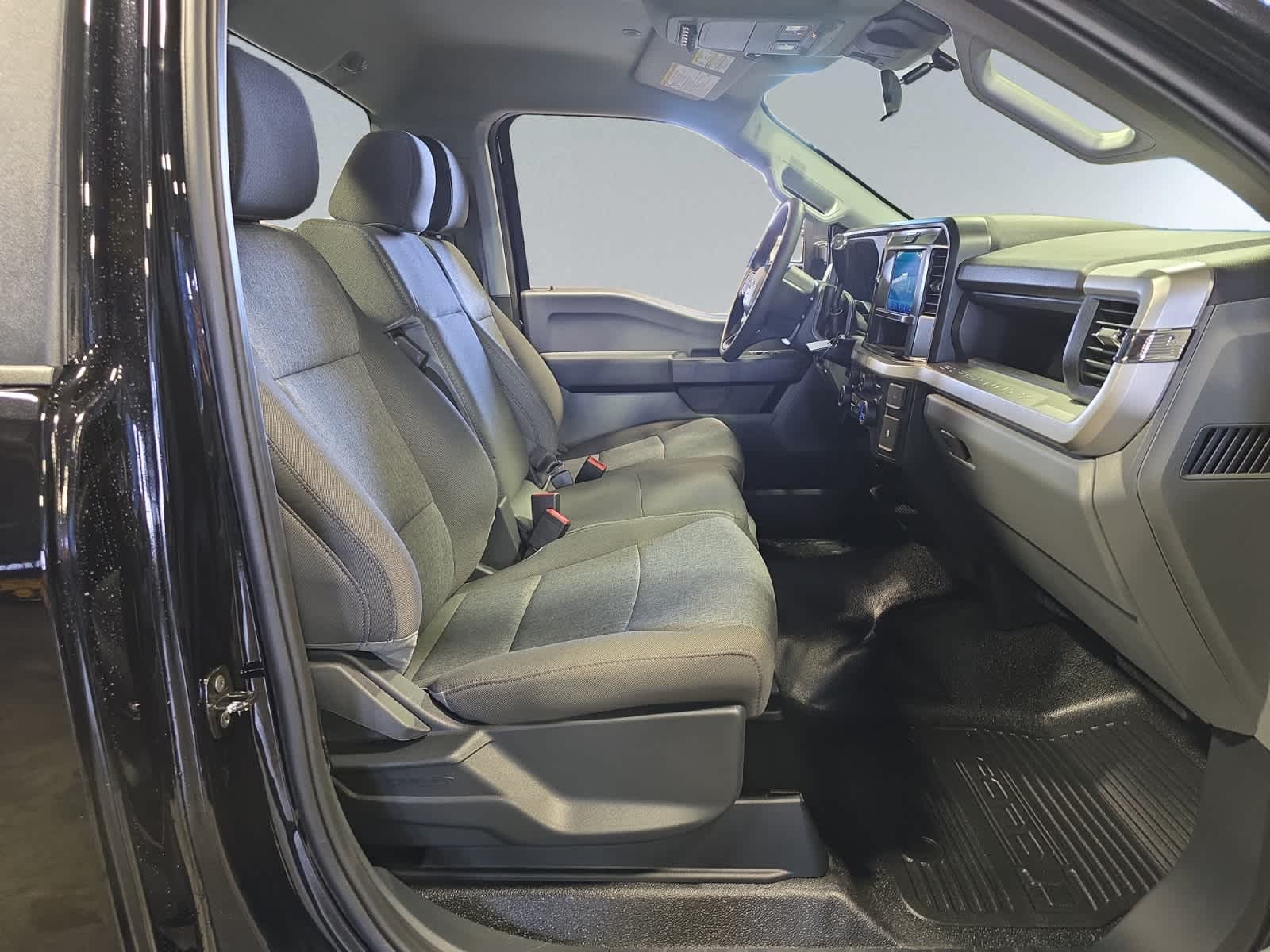 new 2025 Ford Super Duty F-250 SRW car, priced at $49,300