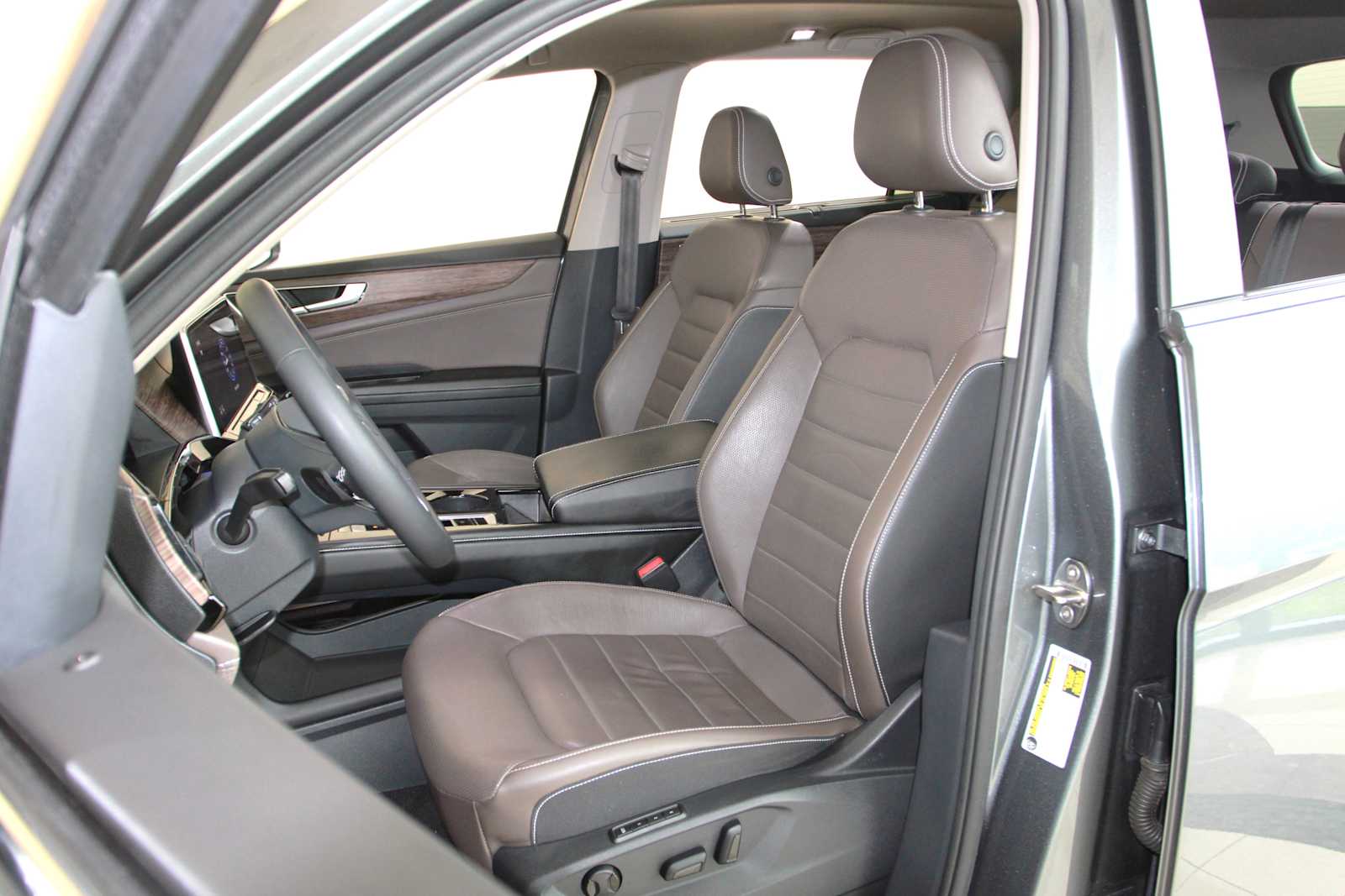 used 2024 Volkswagen Atlas car, priced at $33,957