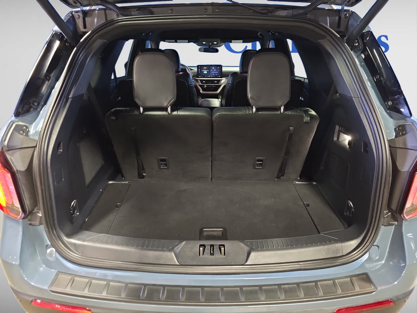 used 2025 Ford Explorer car, priced at $40,297