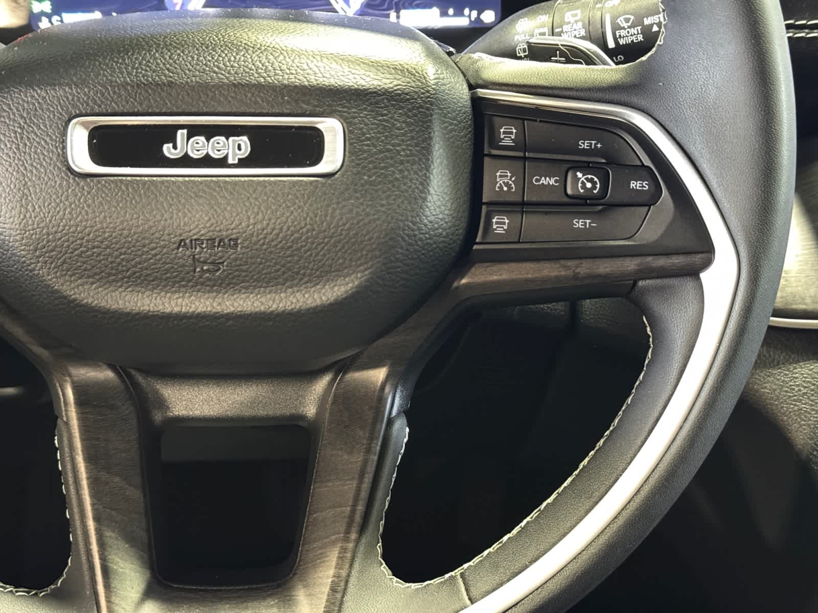 used 2023 Jeep Grand Cherokee car, priced at $29,466