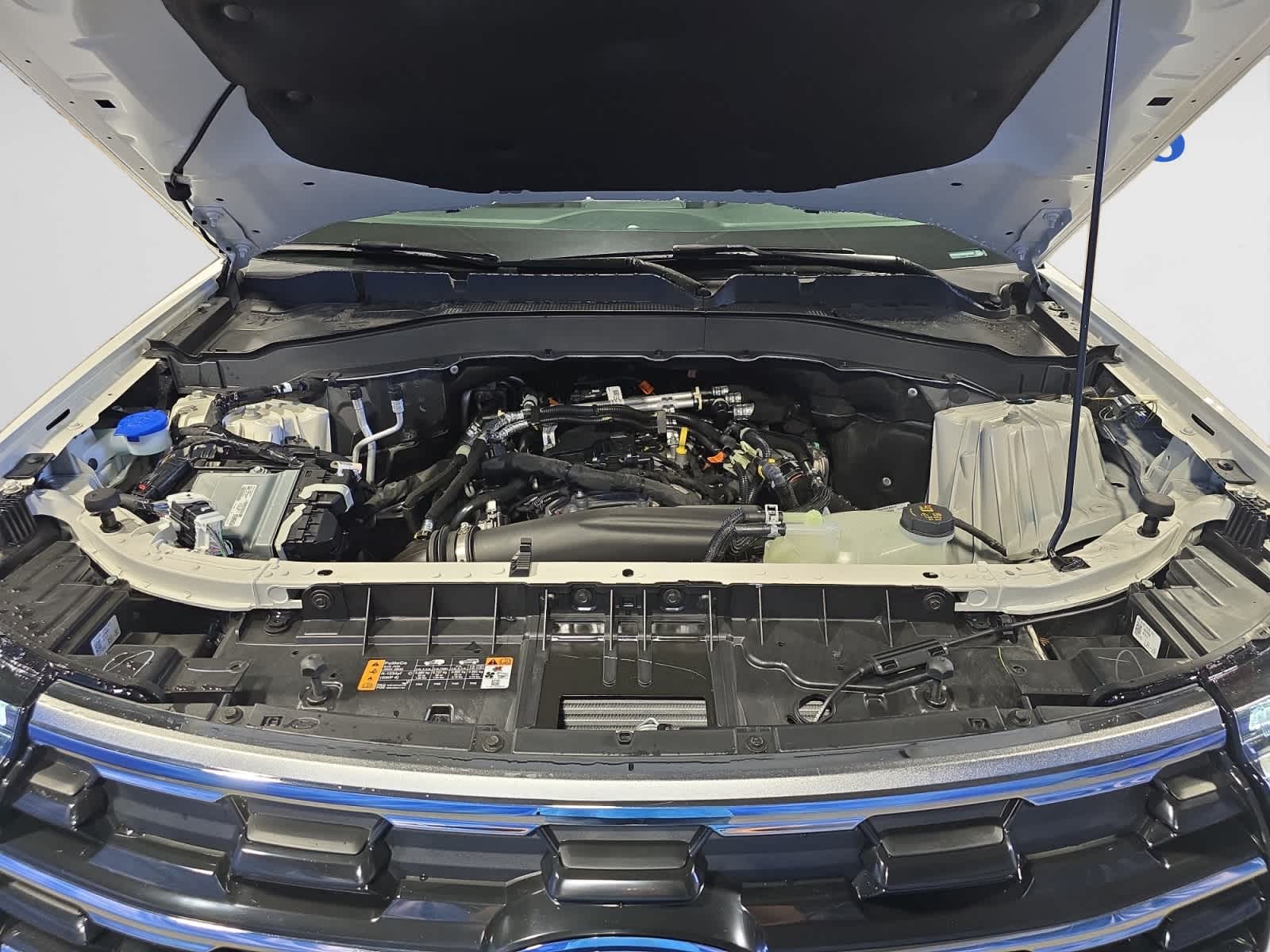 new 2025 Ford Explorer car, priced at $48,895