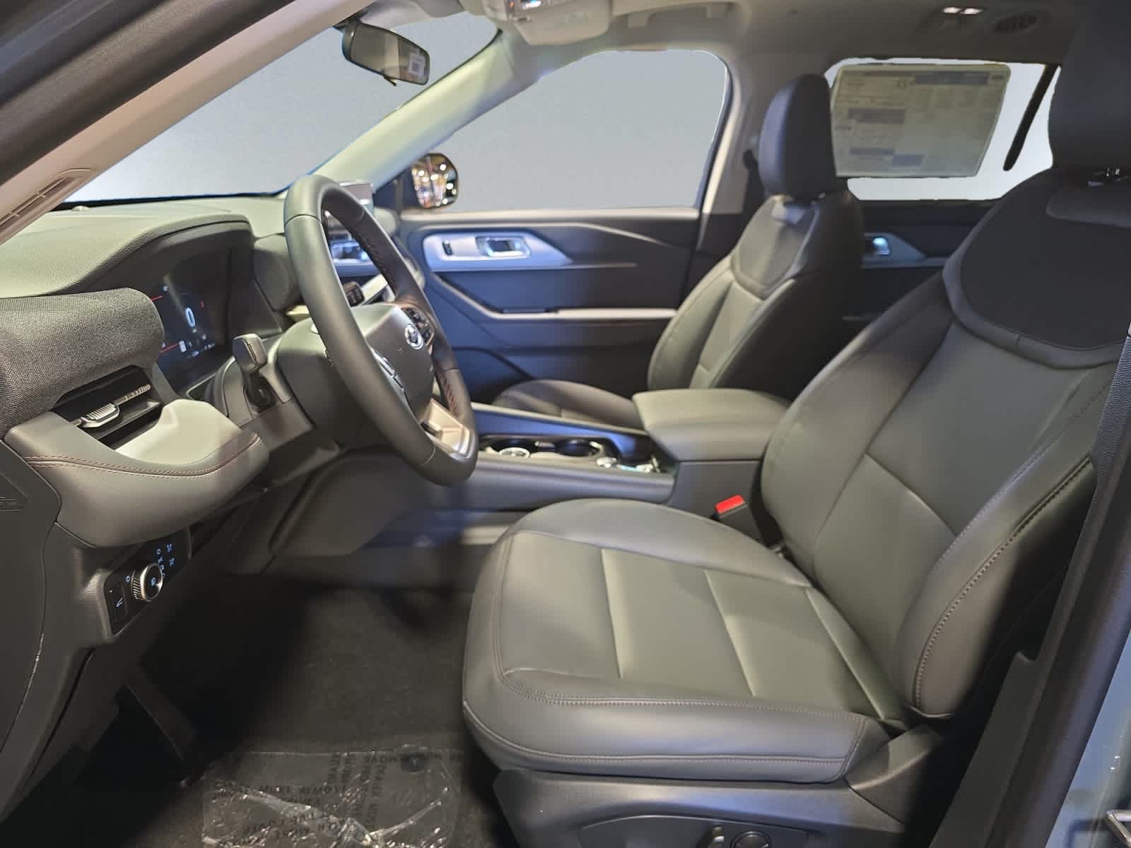 new 2025 Ford Explorer car, priced at $48,795