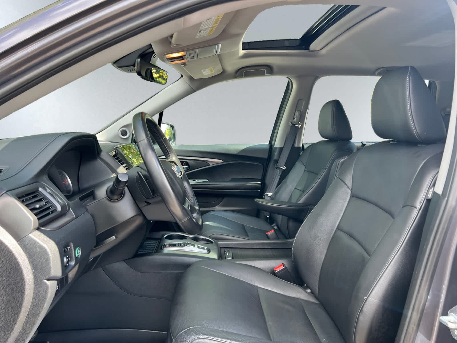 used 2022 Honda Pilot car, priced at $32,087