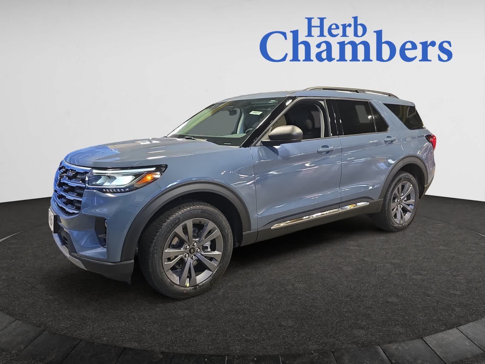 new 2025 Ford Explorer car, priced at $48,800