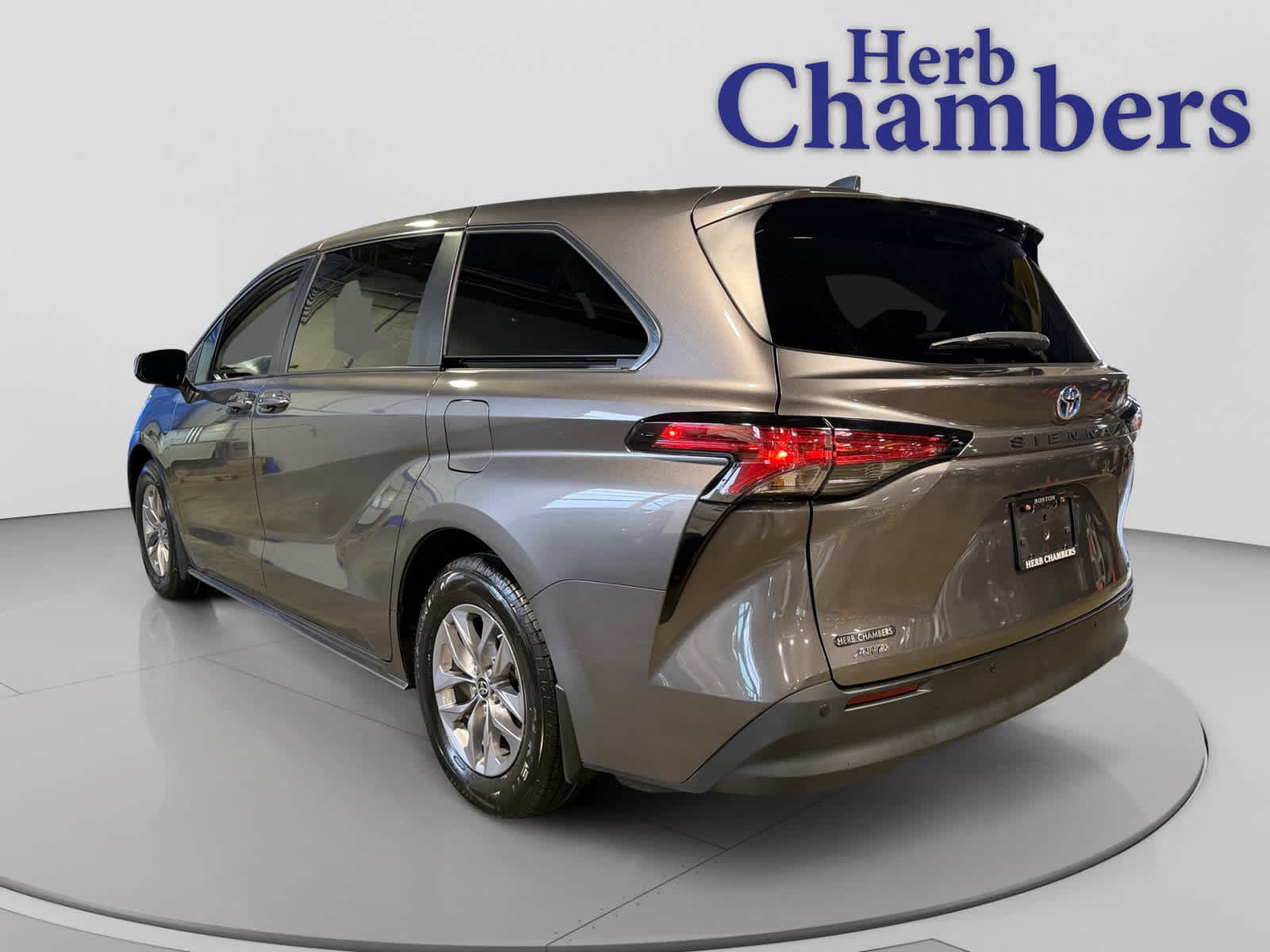 used 2022 Toyota Sienna car, priced at $39,487