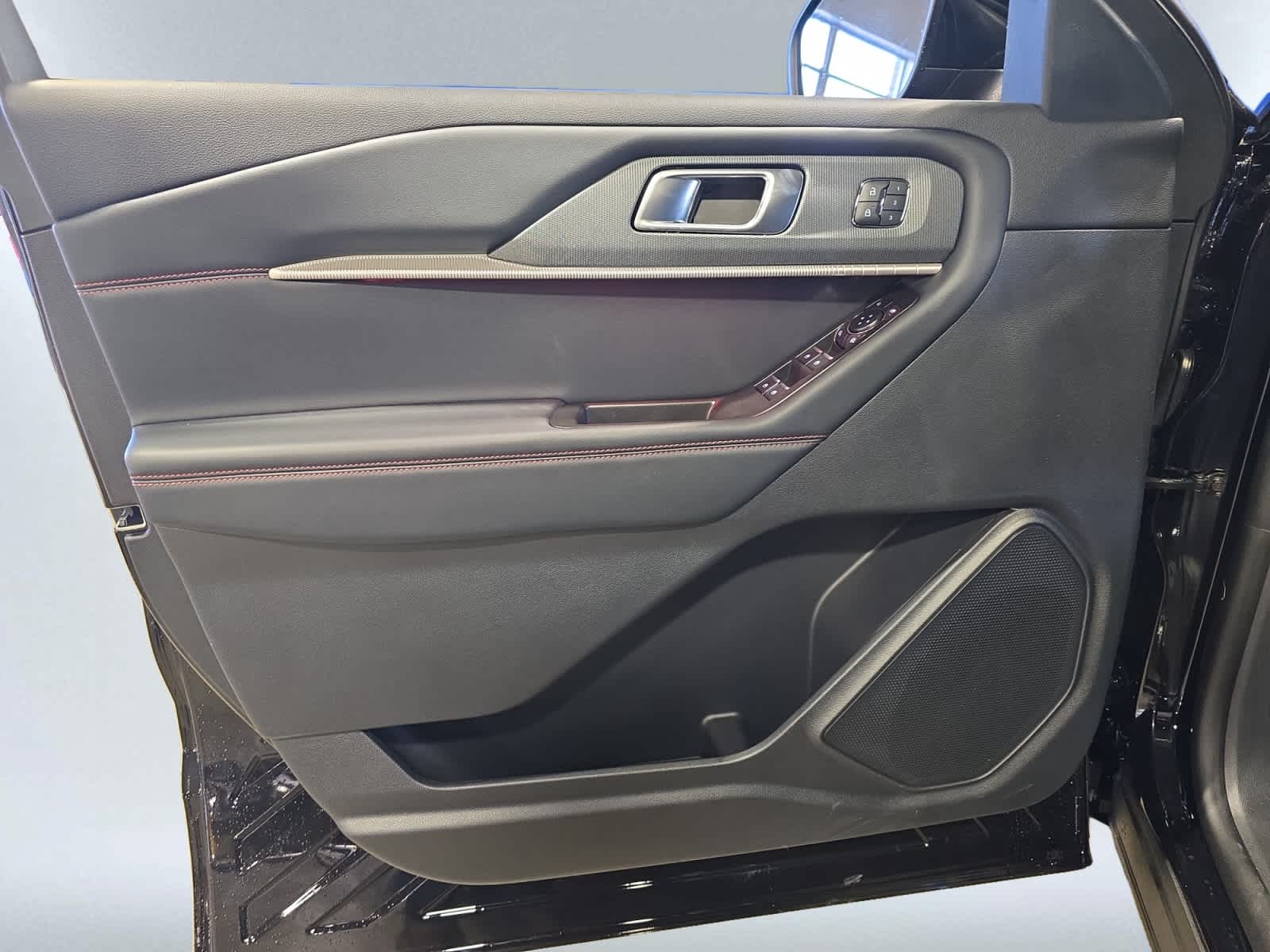 new 2025 Ford Explorer car, priced at $51,195