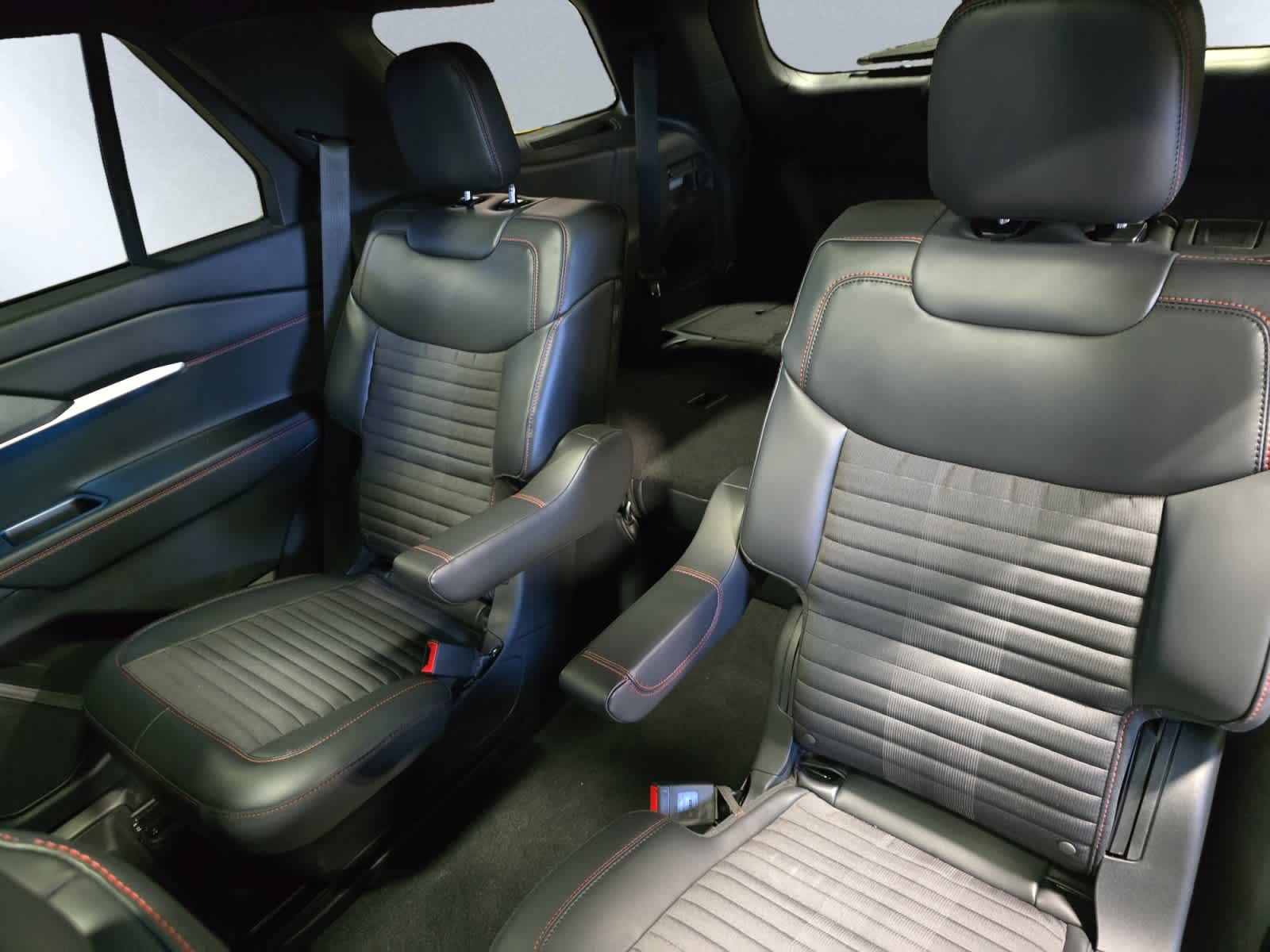 new 2025 Ford Explorer car, priced at $51,795