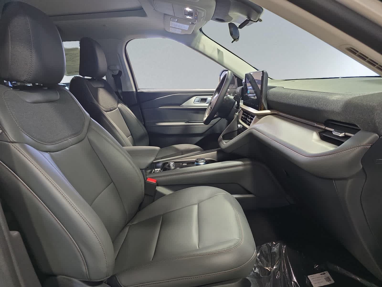 new 2025 Ford Explorer car, priced at $51,150