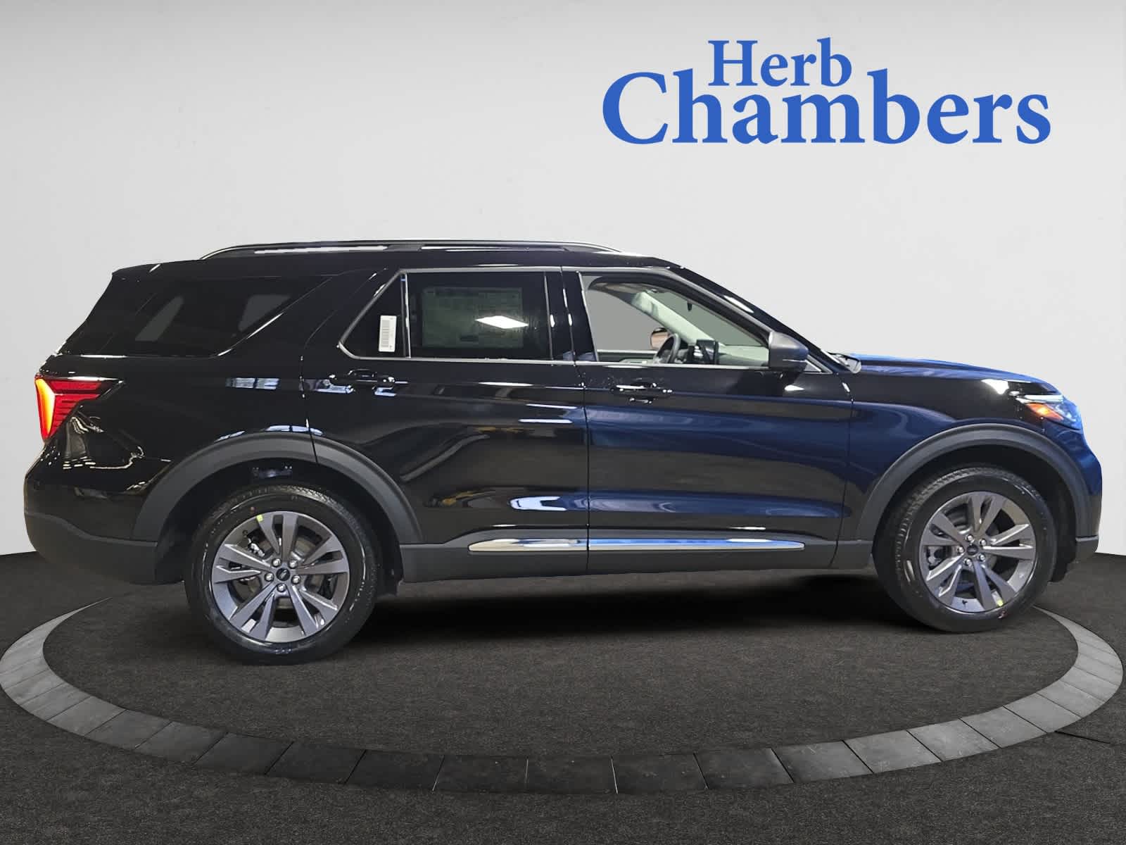 new 2025 Ford Explorer car, priced at $48,295