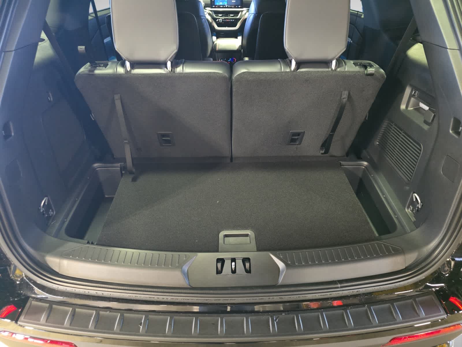 new 2025 Ford Explorer car, priced at $51,195