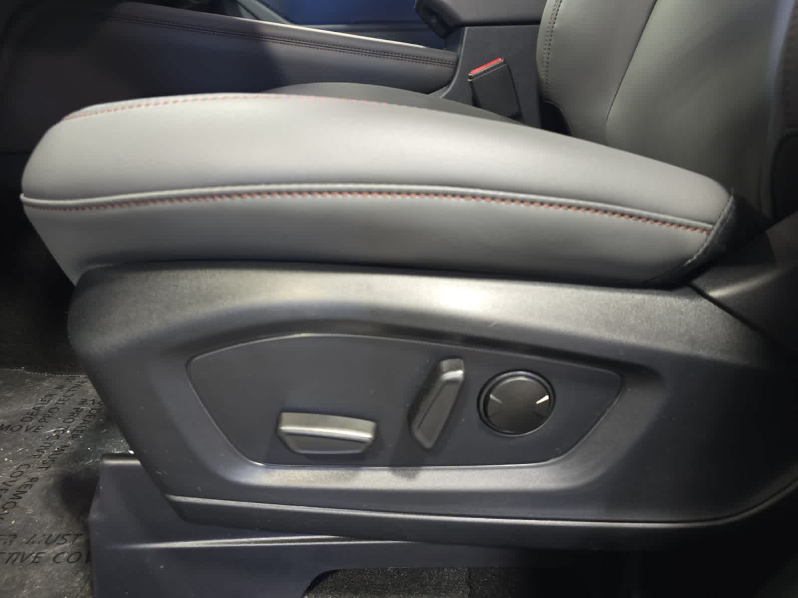 new 2025 Ford Explorer car, priced at $48,895