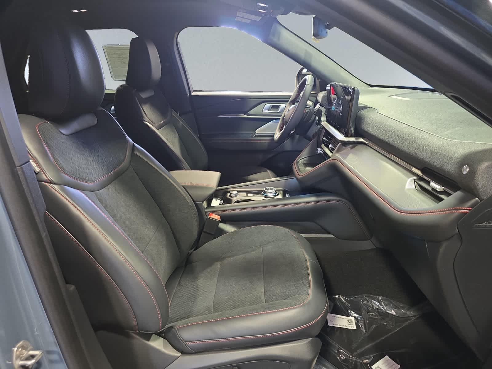 new 2025 Ford Explorer car, priced at $62,450