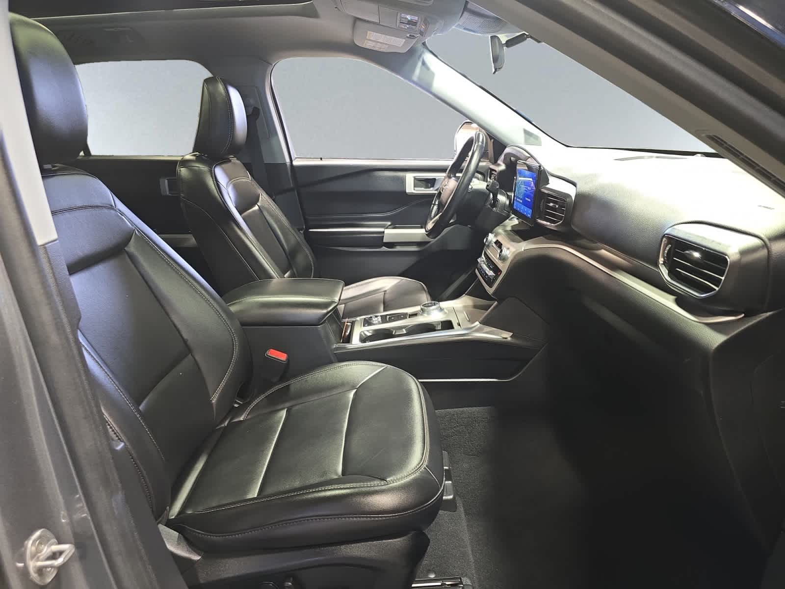 used 2022 Ford Explorer car, priced at $31,137