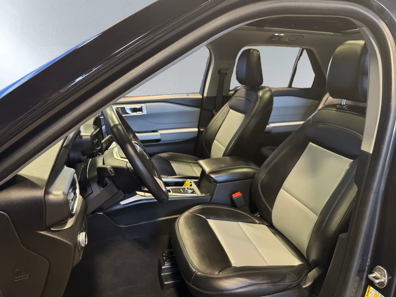 used 2022 Ford Explorer car, priced at $32,465