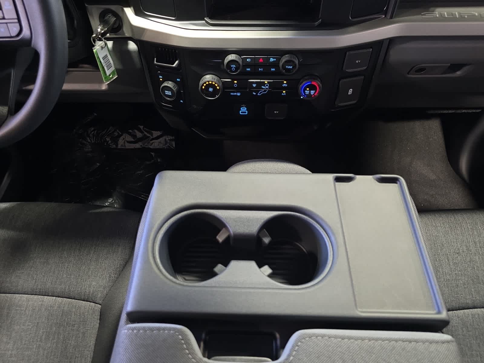 new 2025 Ford Super Duty F-250 SRW car, priced at $56,995