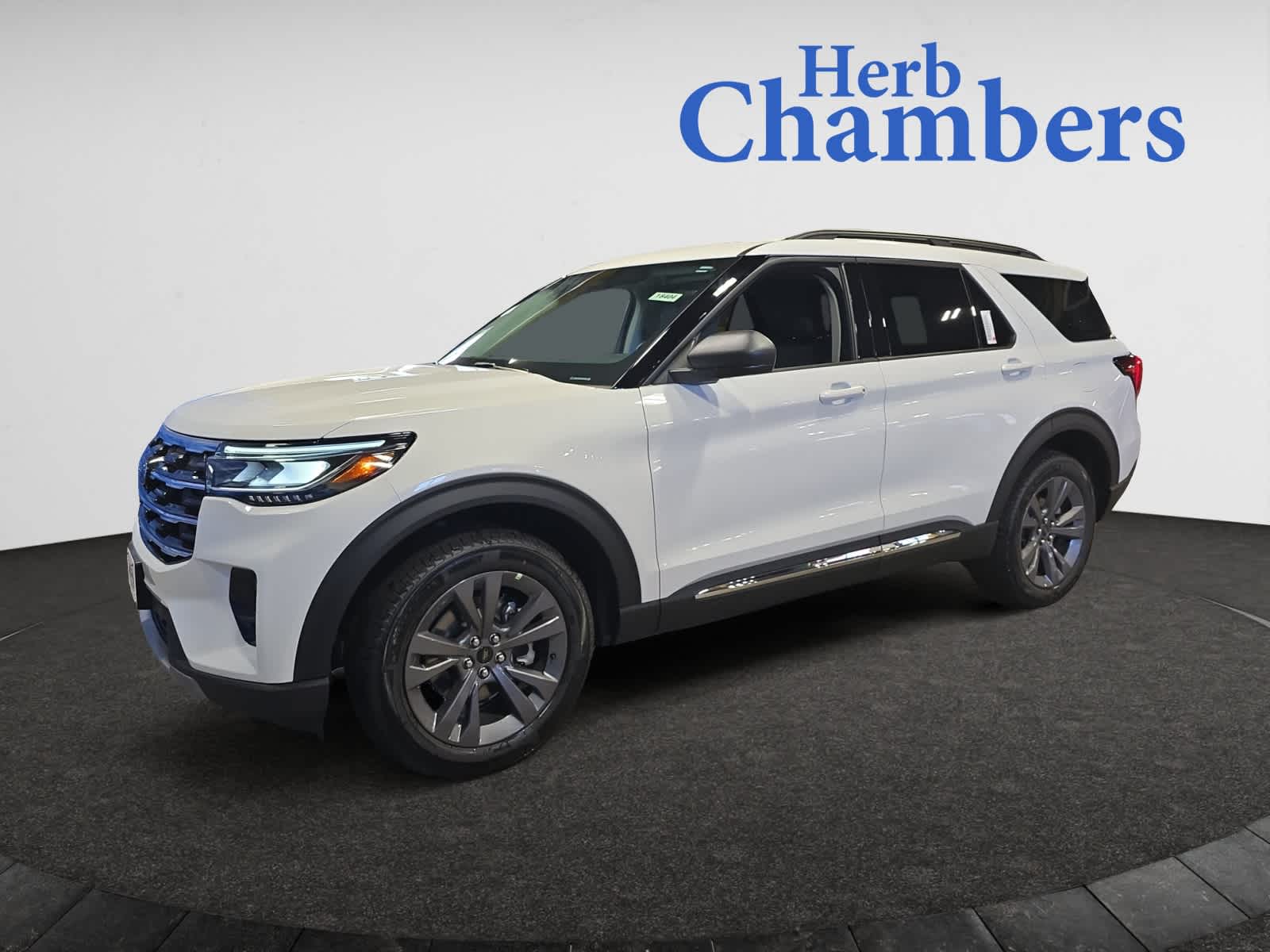 new 2025 Ford Explorer car, priced at $48,895